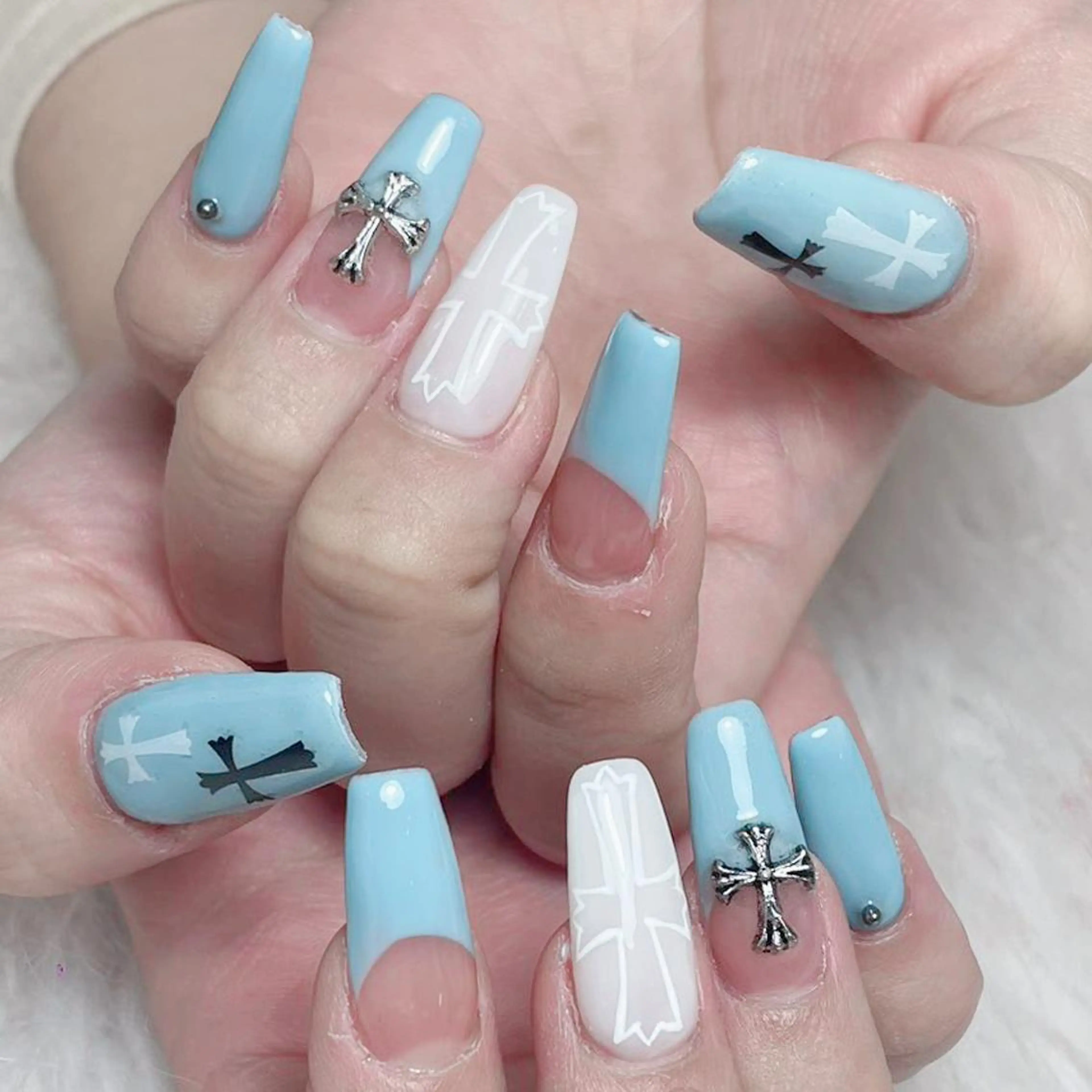 ネイル ハンドネイル ハンドケア DEMAIN- 🌹のネイルデザイン