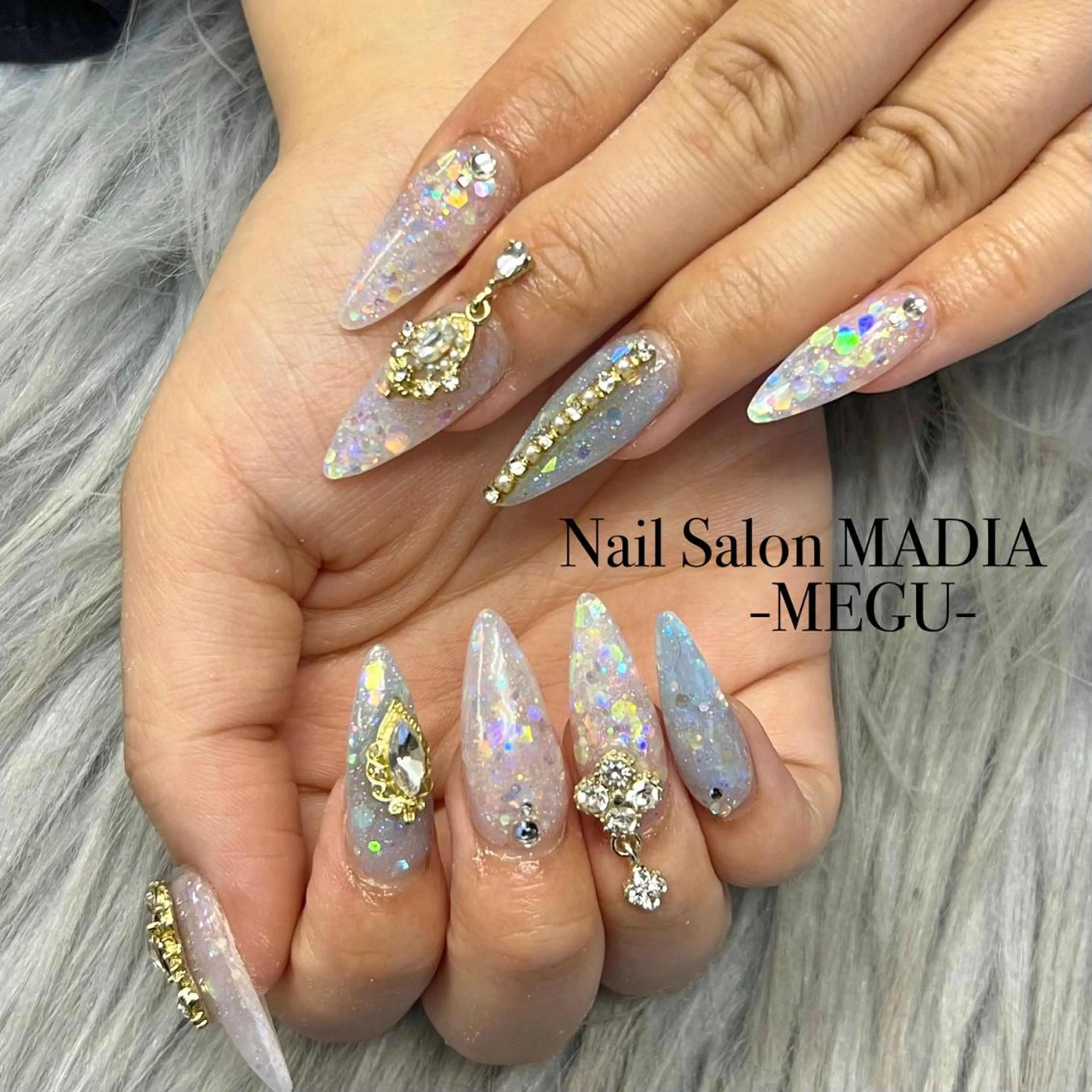 ネイル MADIA藤沢所属・MADIA MEGUのネイルデザイン