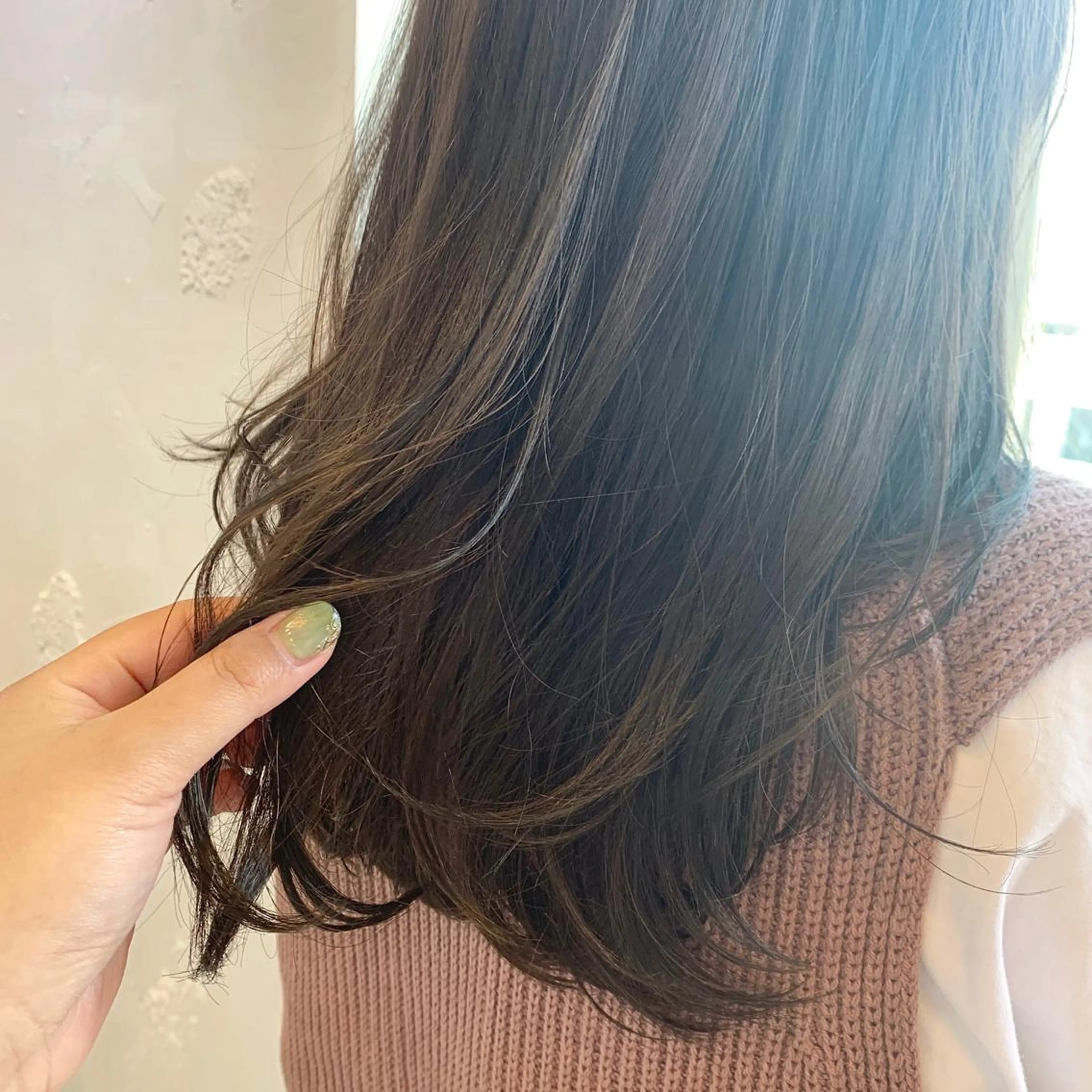 セミロング カラー ブリーチ グレージュ ブリーチなしカラー ヘアカラー トリートメント Sana / 韓国ヘア / カラーのヘアスタイル