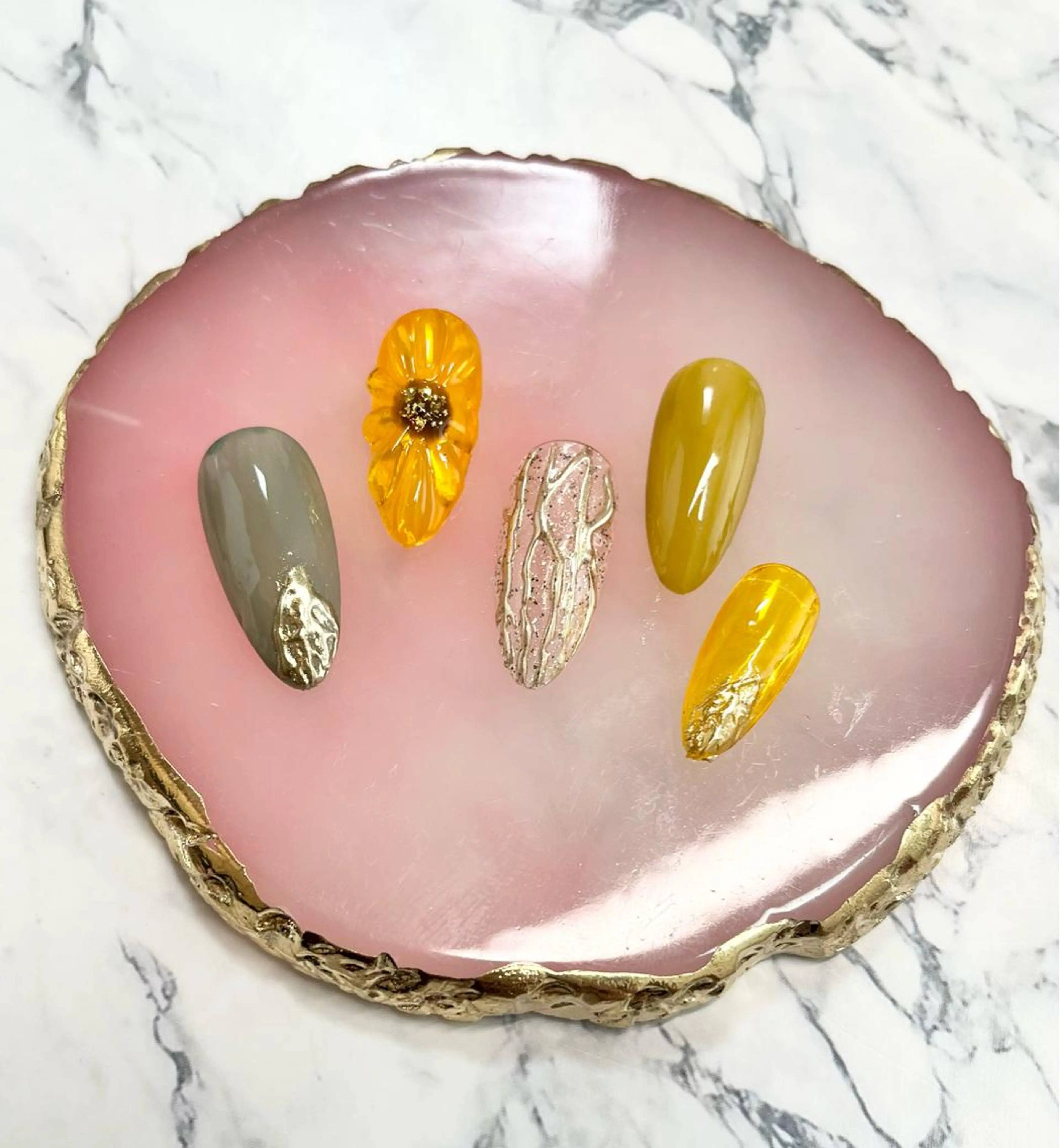 ネイル Rosa NAILのネイルデザイン