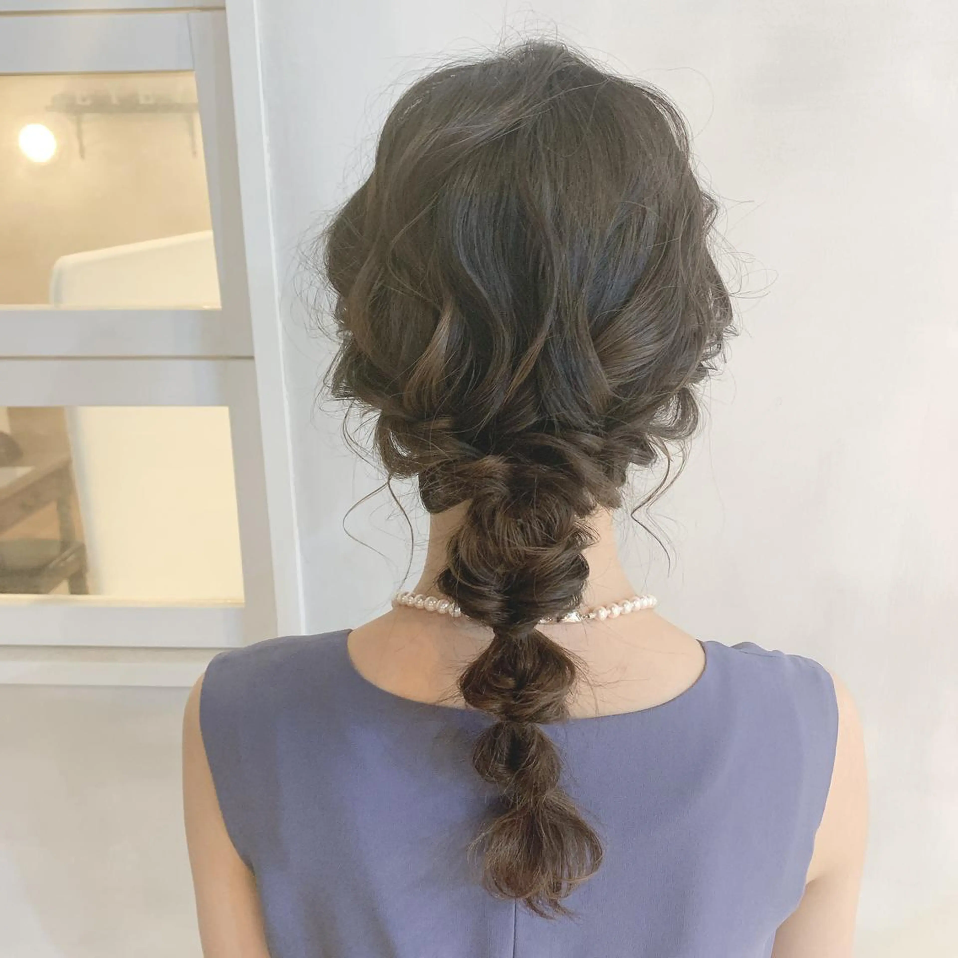 セミロング カレンダー 弁天町Tomoのヘアスタイル