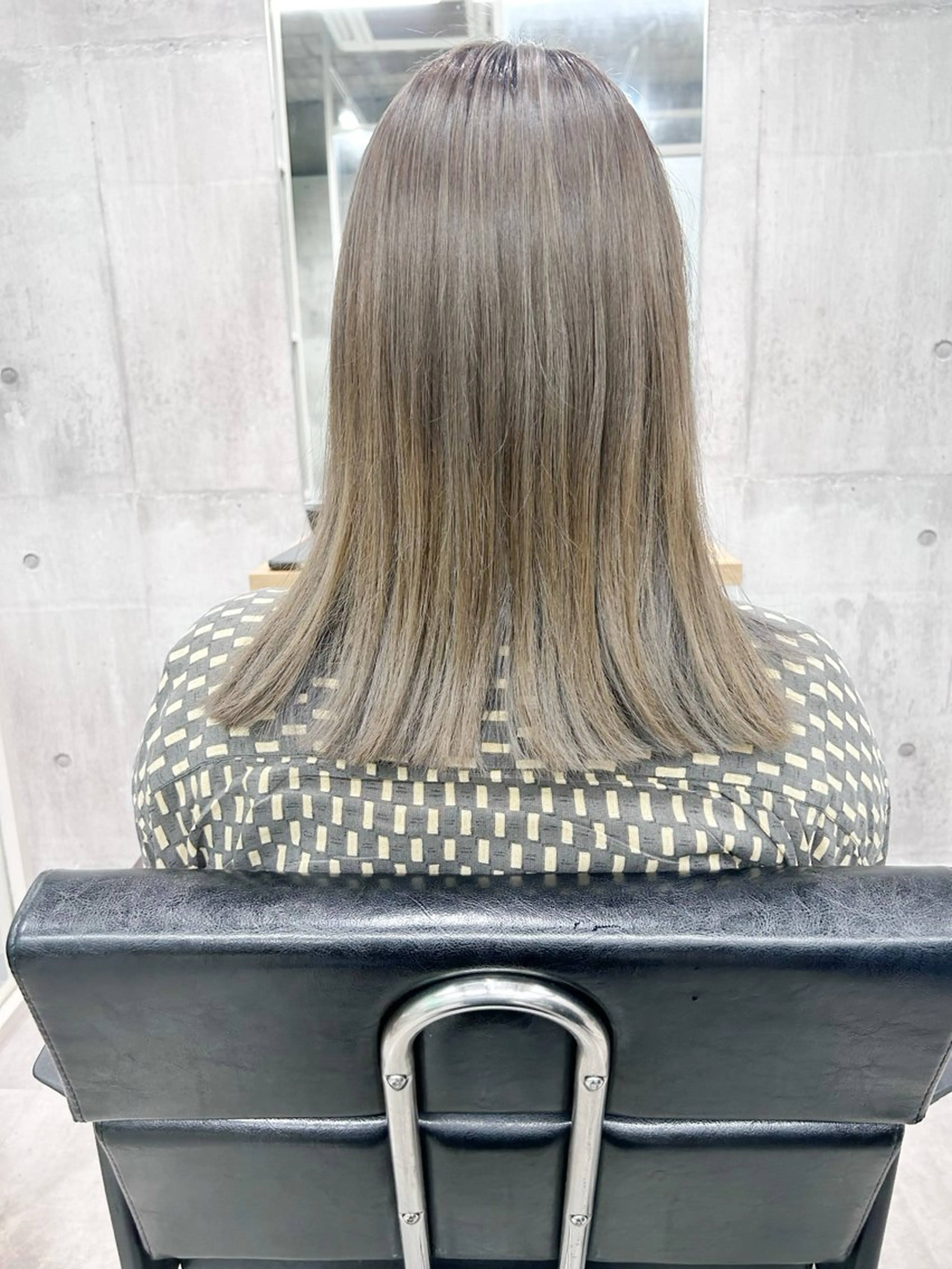 ミディアム カラー ミディアムパーマ アクアカラー バレイヤージュ ブリーチ ケアブリーチ ヘアカラー トリートメント newi赤羽 ✂️KEN✂️のヘアスタイル