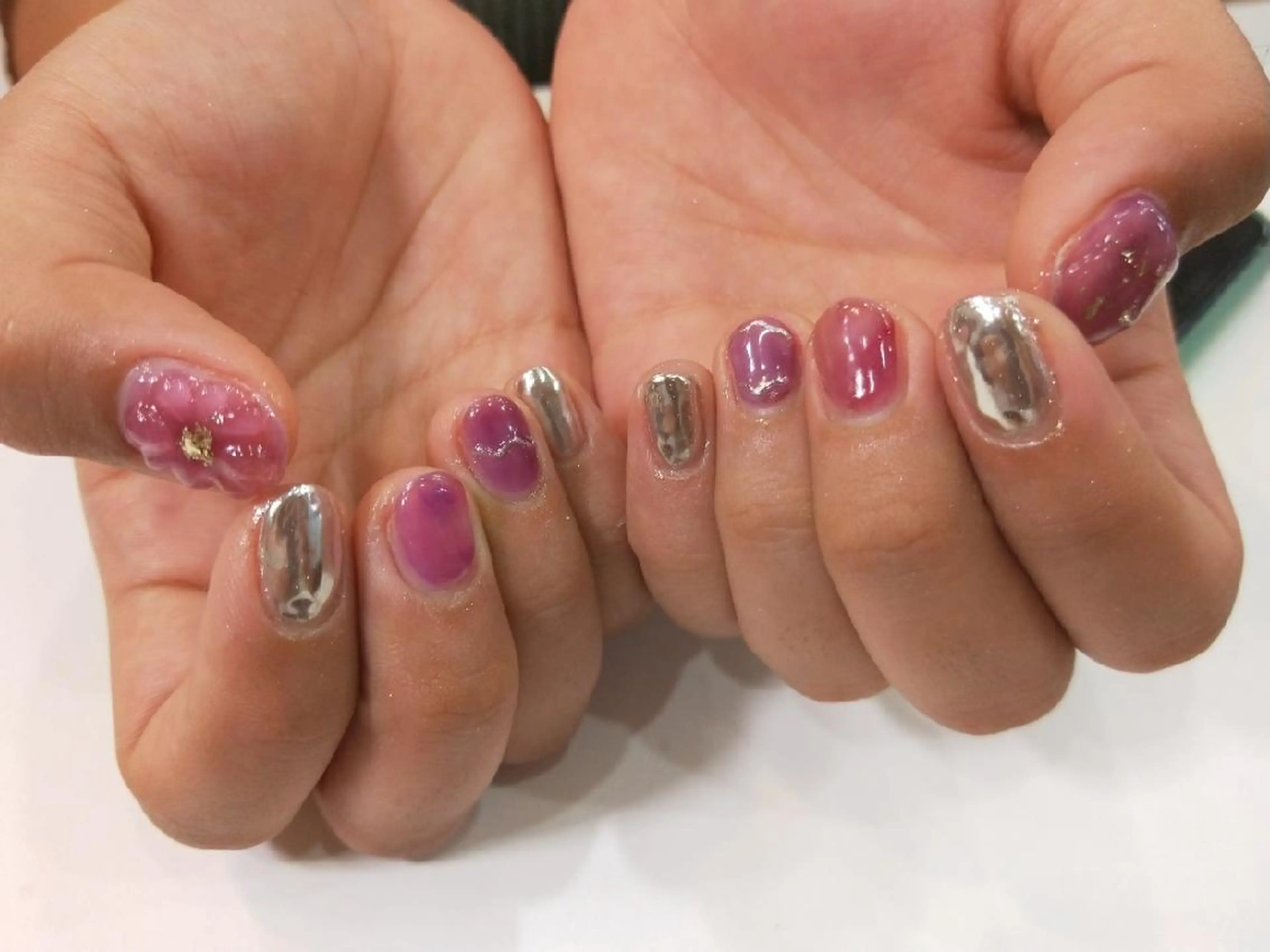 ネイル ハンドネイル ハンドケア R'well所属・はばすみれ🎀ﾈｲﾙ 光ﾌｪｲｼｬﾙ ﾍｱのネイルデザイン