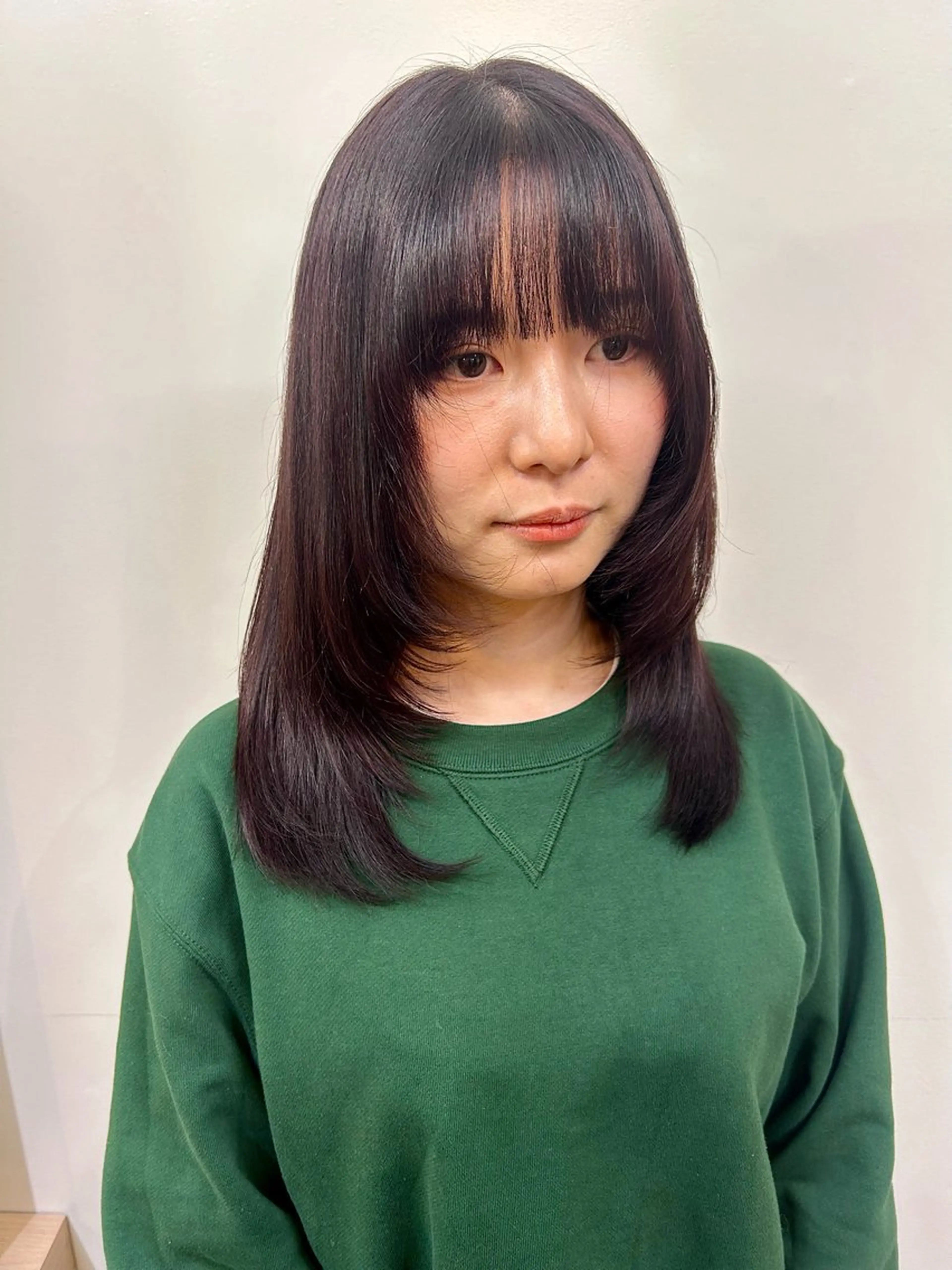 ミディアム カラー スギ リンカのヘアスタイル