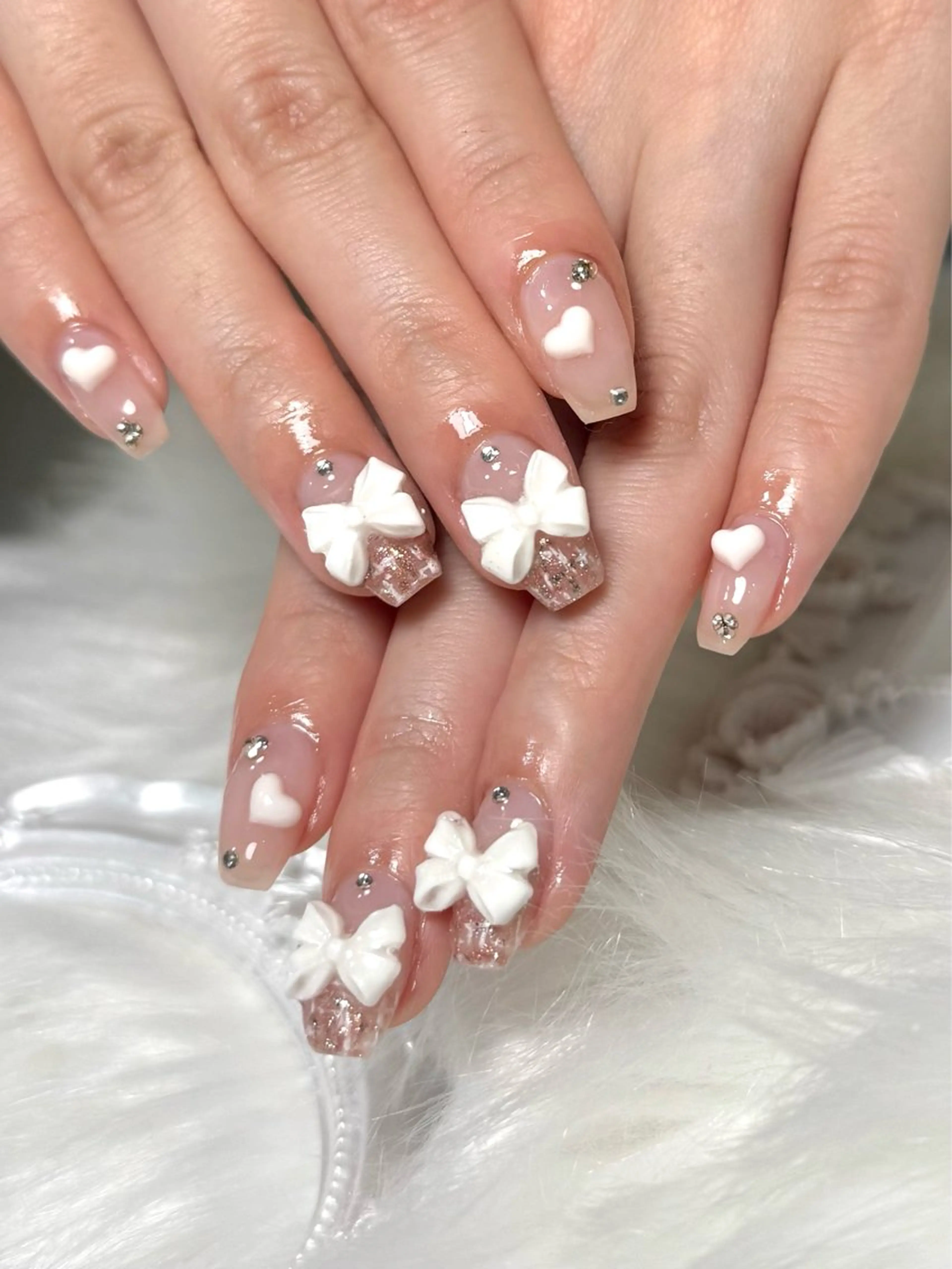 ネイル ハンドネイル ルシイ🎀新宿長さ 出しパーツ専門店のネイルデザイン