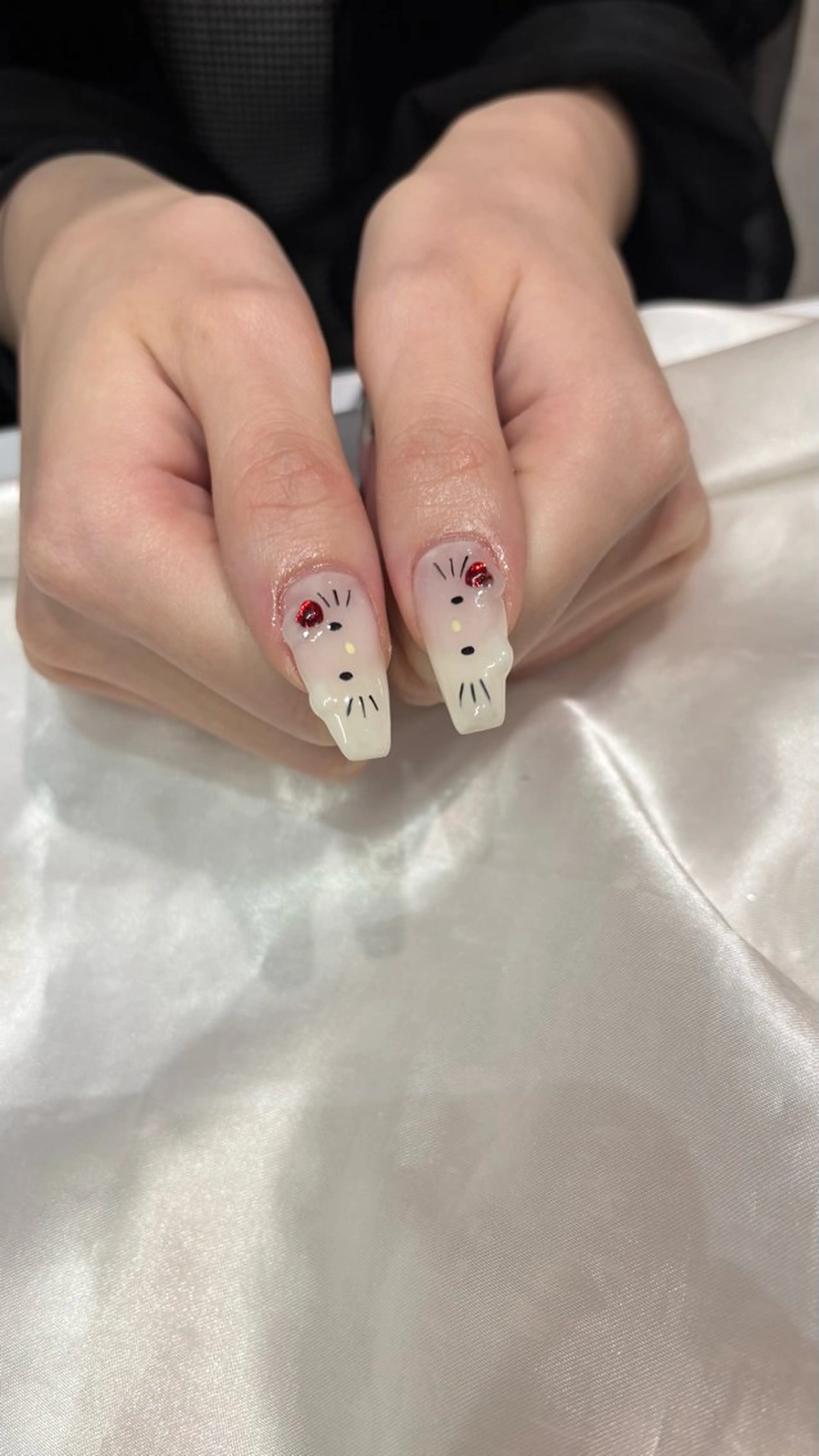 アート2本コース🐩🤍お好きなアート2本可能です✴︎残りの8本はワンカラーとなってます※オフ有りの方の写真