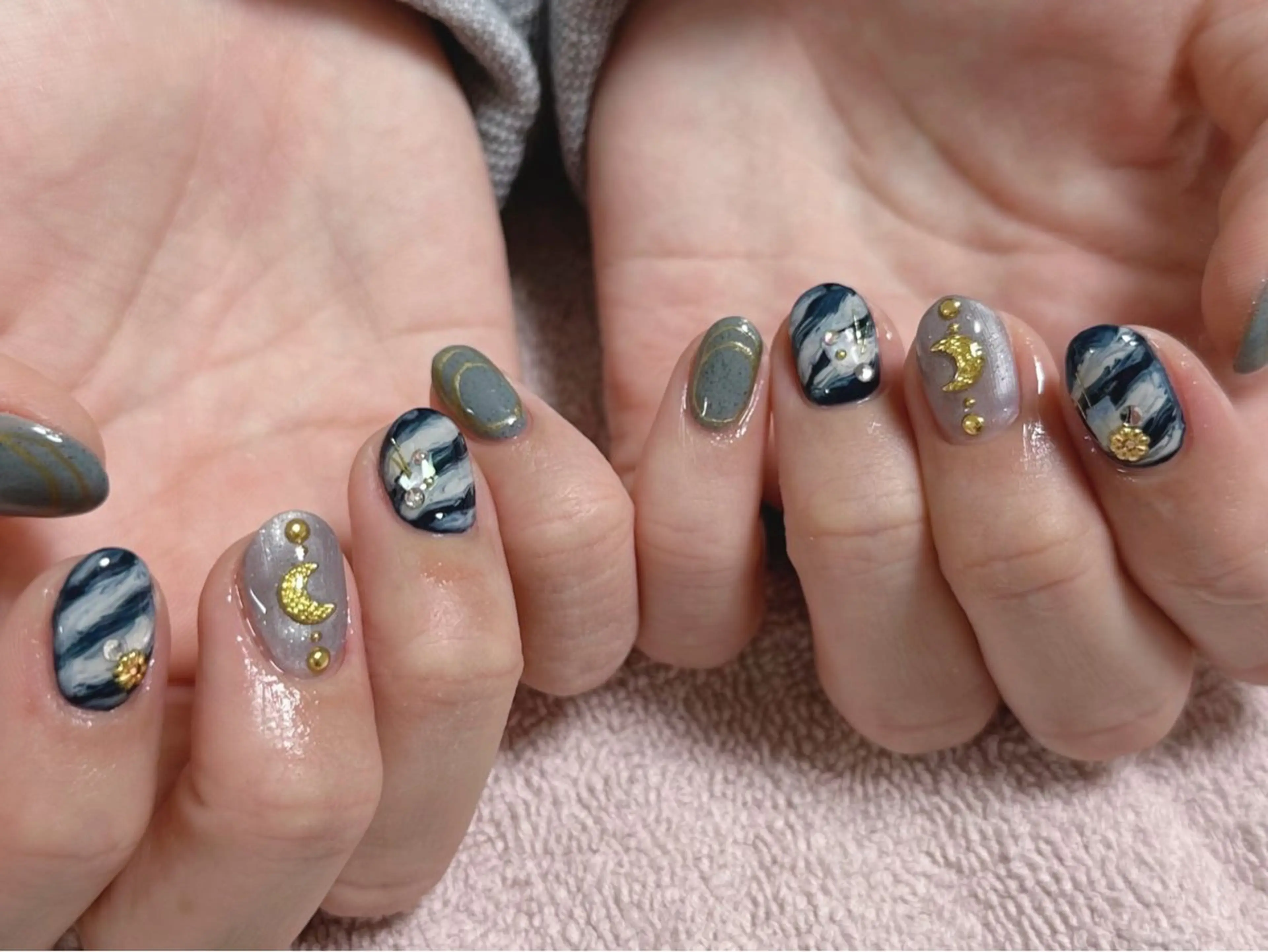 ハンド ニュアンスネイル (オフなし)の写真