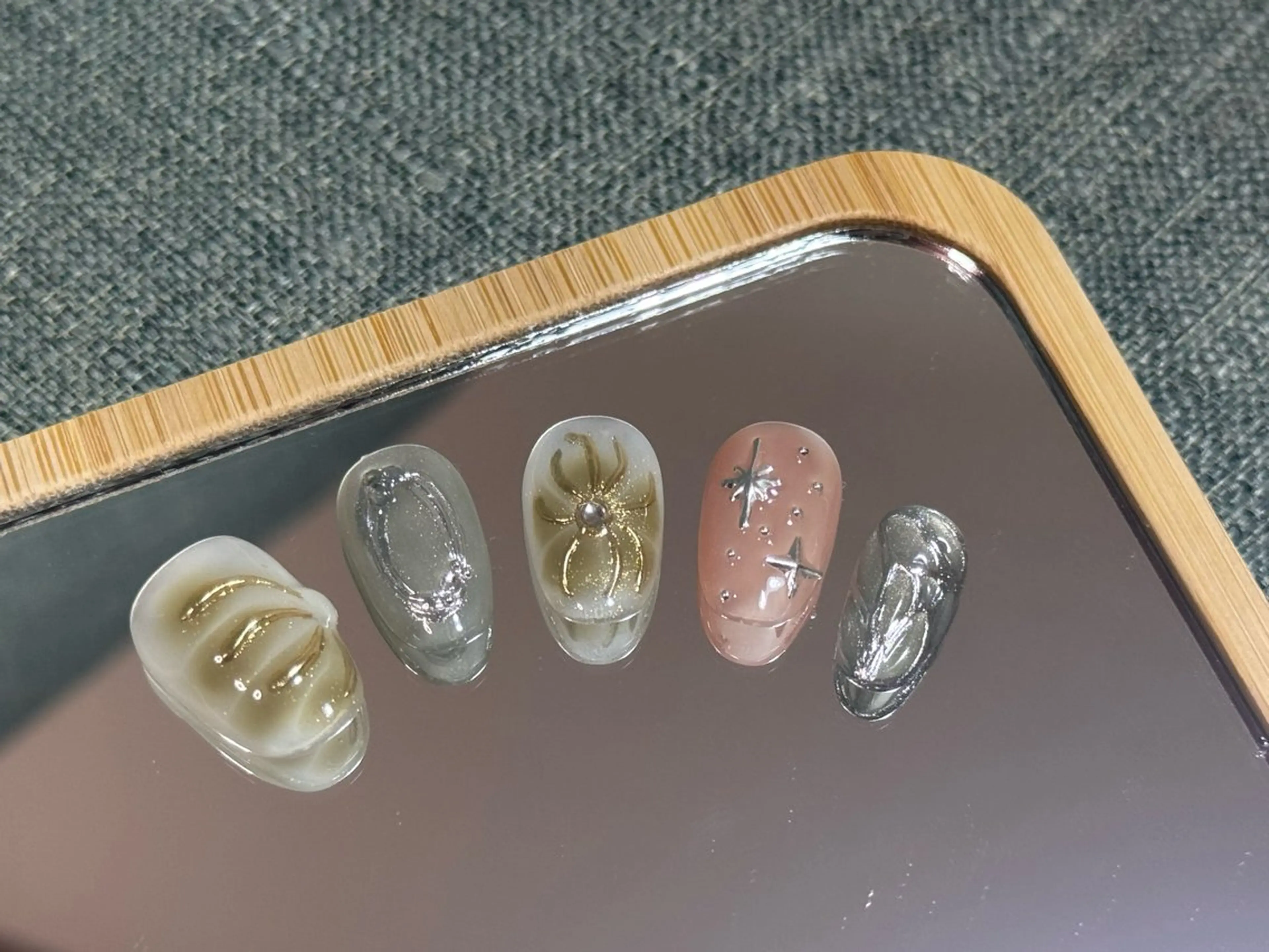 ネイル チャ ミーのネイルデザイン