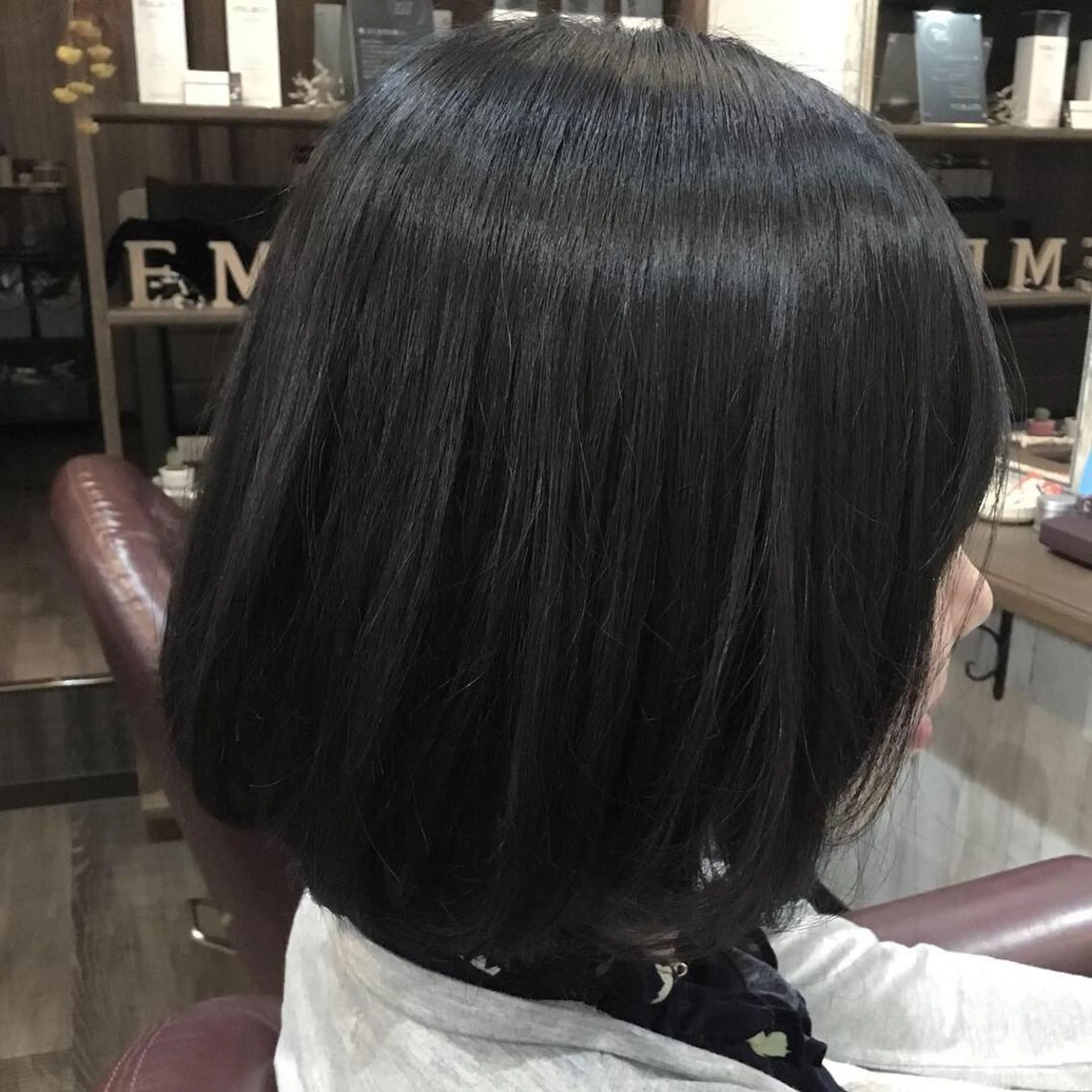 ミディアム カラー パーマ embrace エンブレイスのヘアスタイル