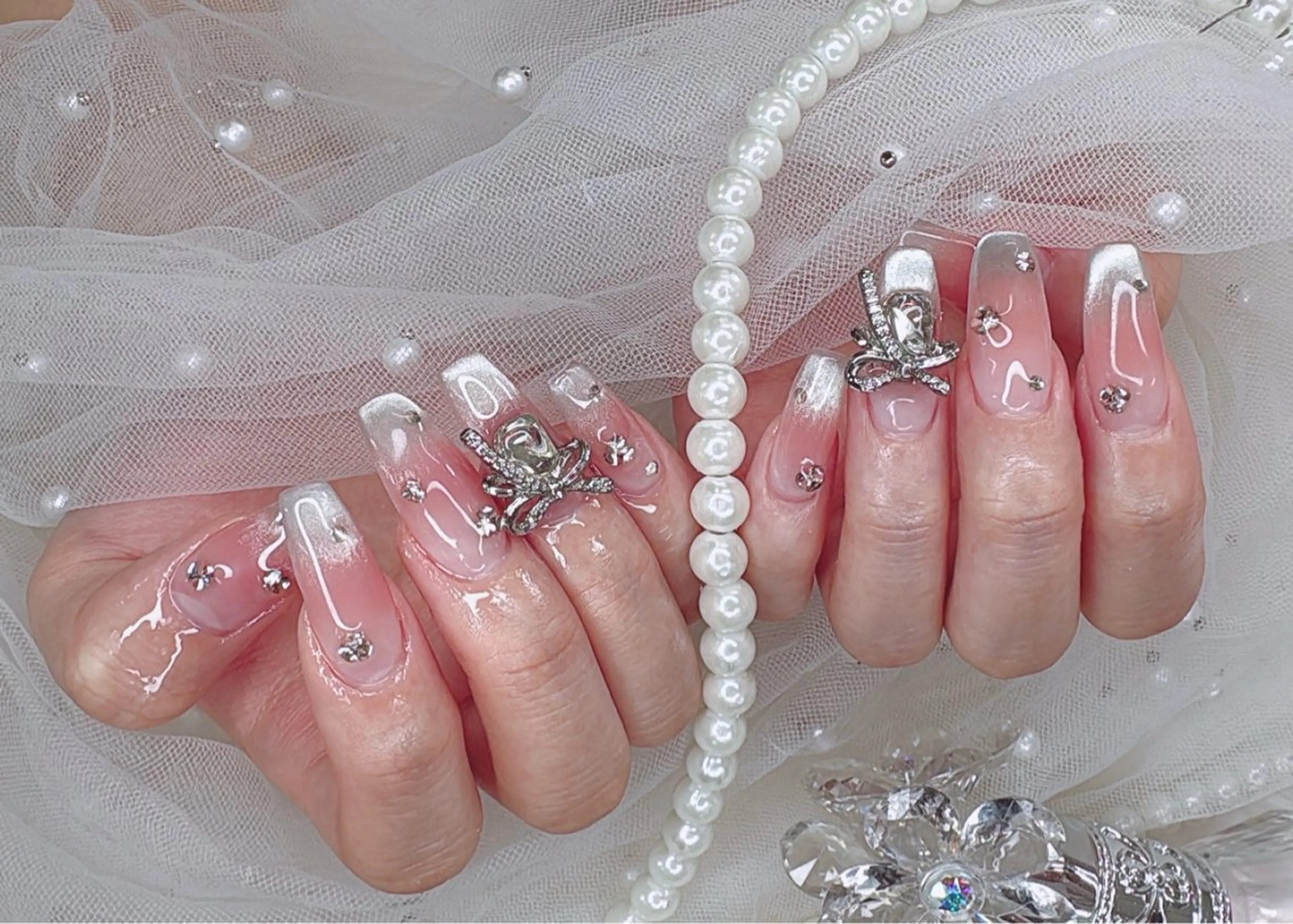 ネイル R nailsalon所属・ナ ナのネイルデザイン