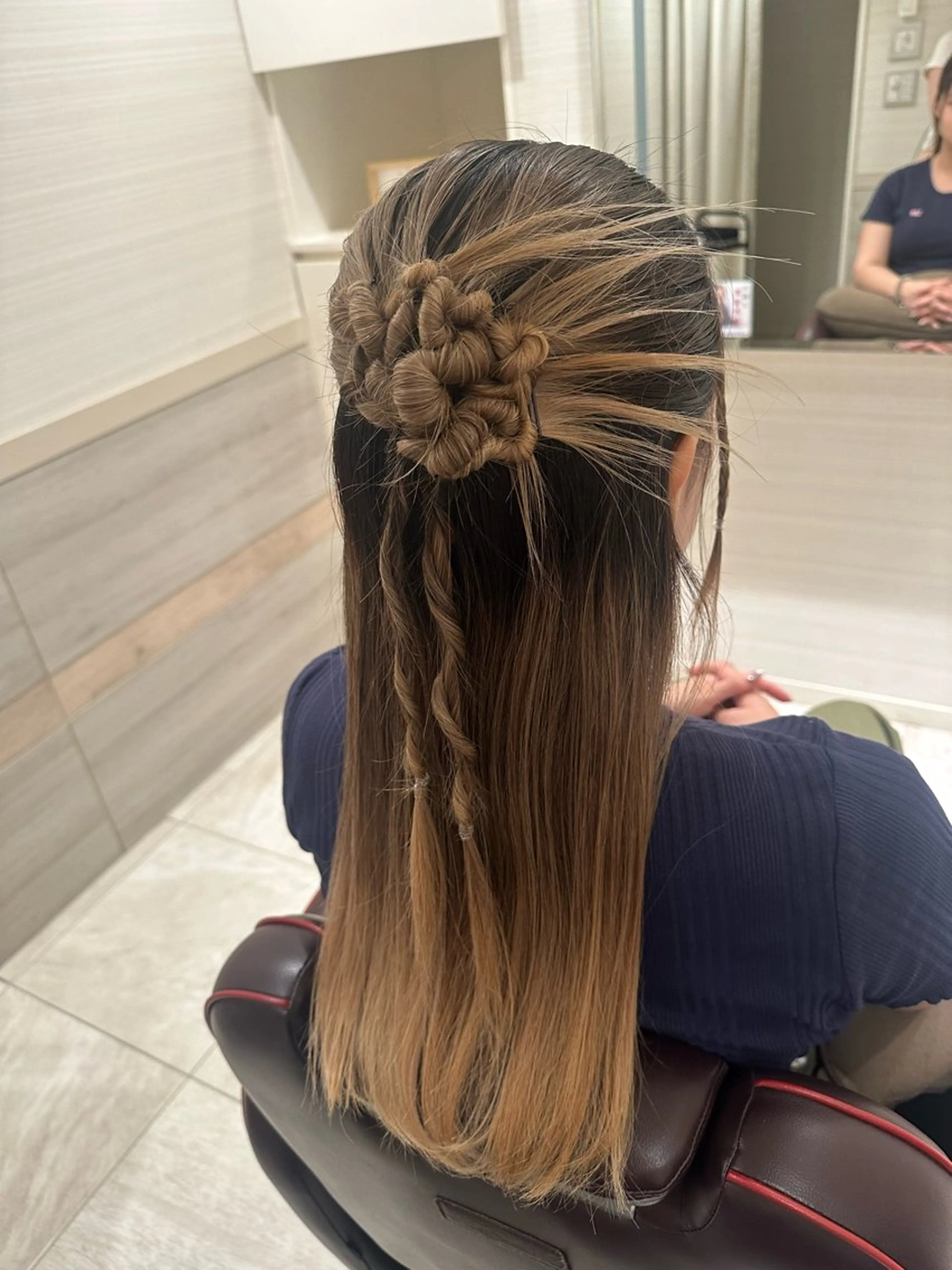 ロング カラー ヘアアレンジ タイトボブ個性派カラ ーAKANEのヘアスタイル