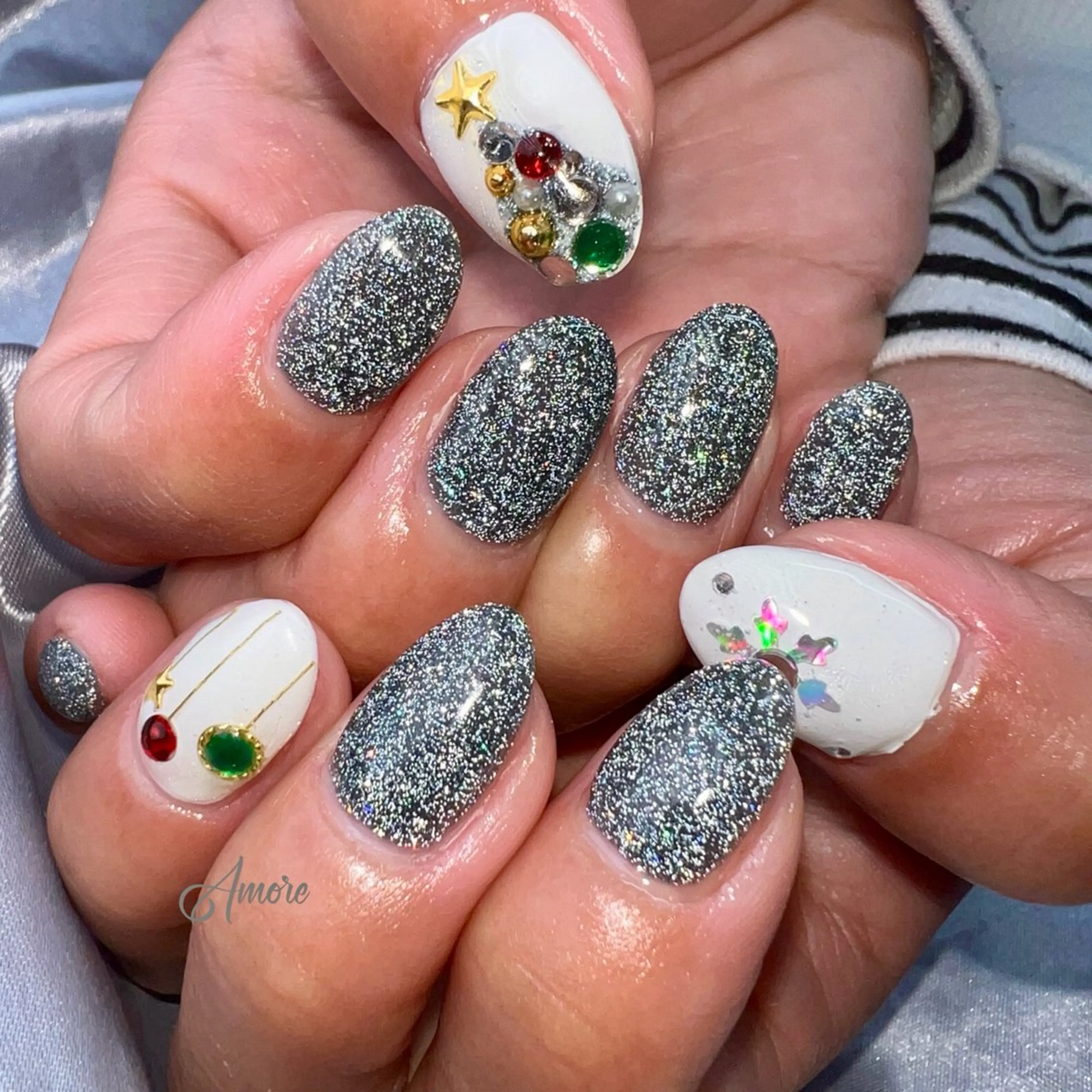 ネイル ジェルネイル キラキラネイル 韓国ネイル パラジェル 冬ネイル You kyehwaのネイルデザイン