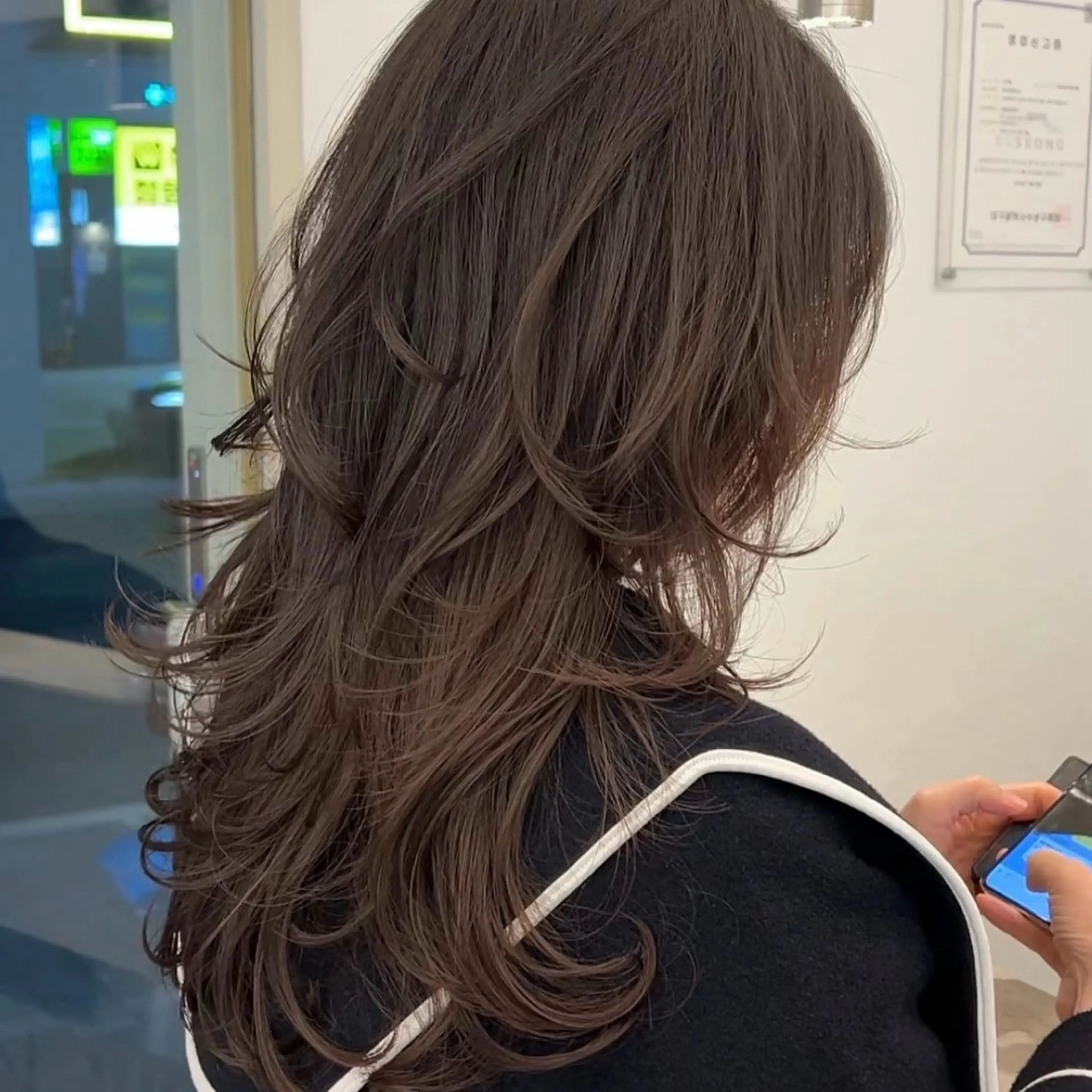 ロング armony (明治神宮前店)所属・明治神宮 ∕にこのヘアスタイル