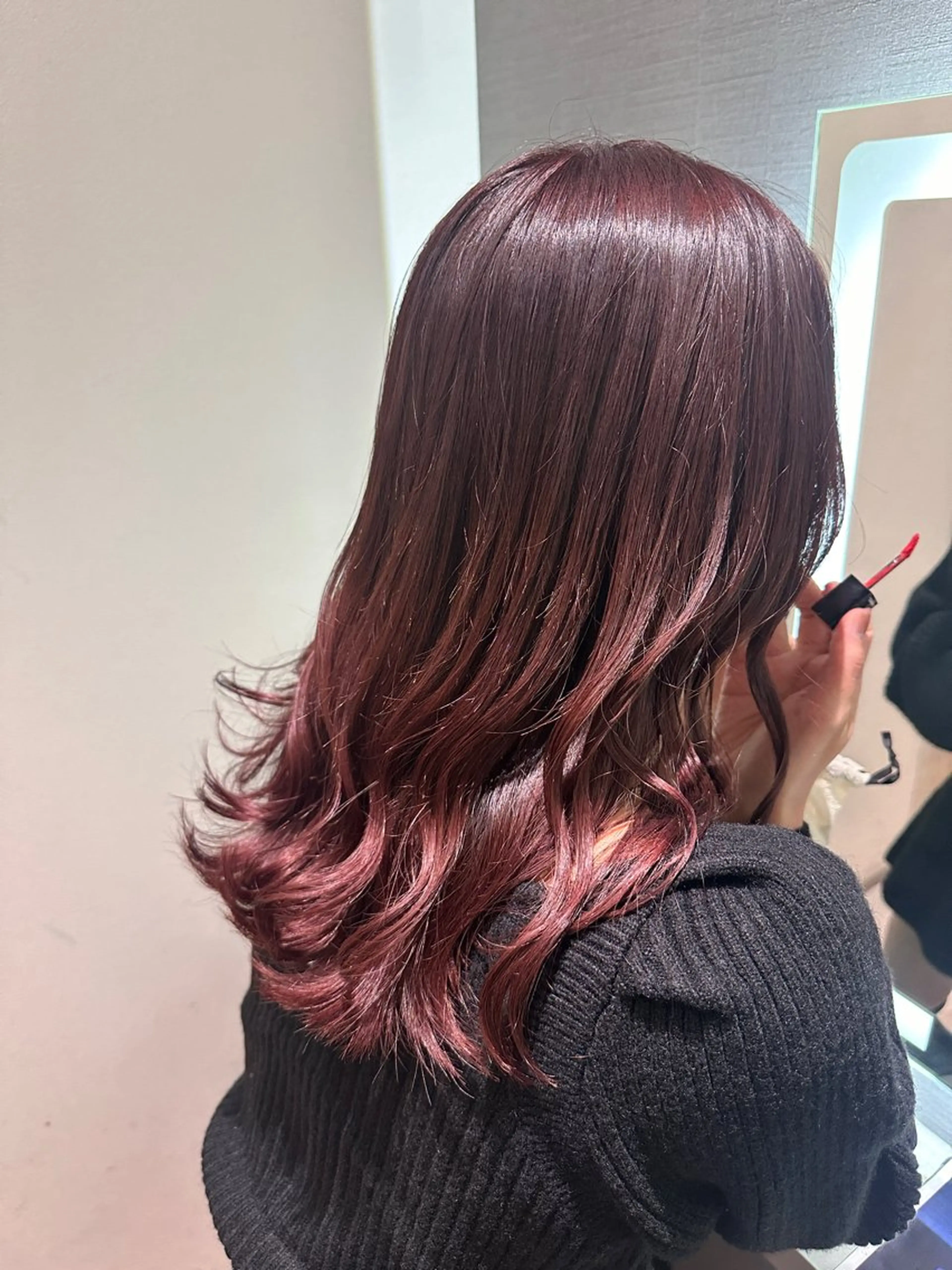 ミディアム カラー ヘアアレンジ イルミナカラー ラベンダーカラー ピンクカラー レッドカラー 🇰🇷韓国ｽﾀｲﾙ ﾚｲﾔｰ/ayanaのヘアスタイル