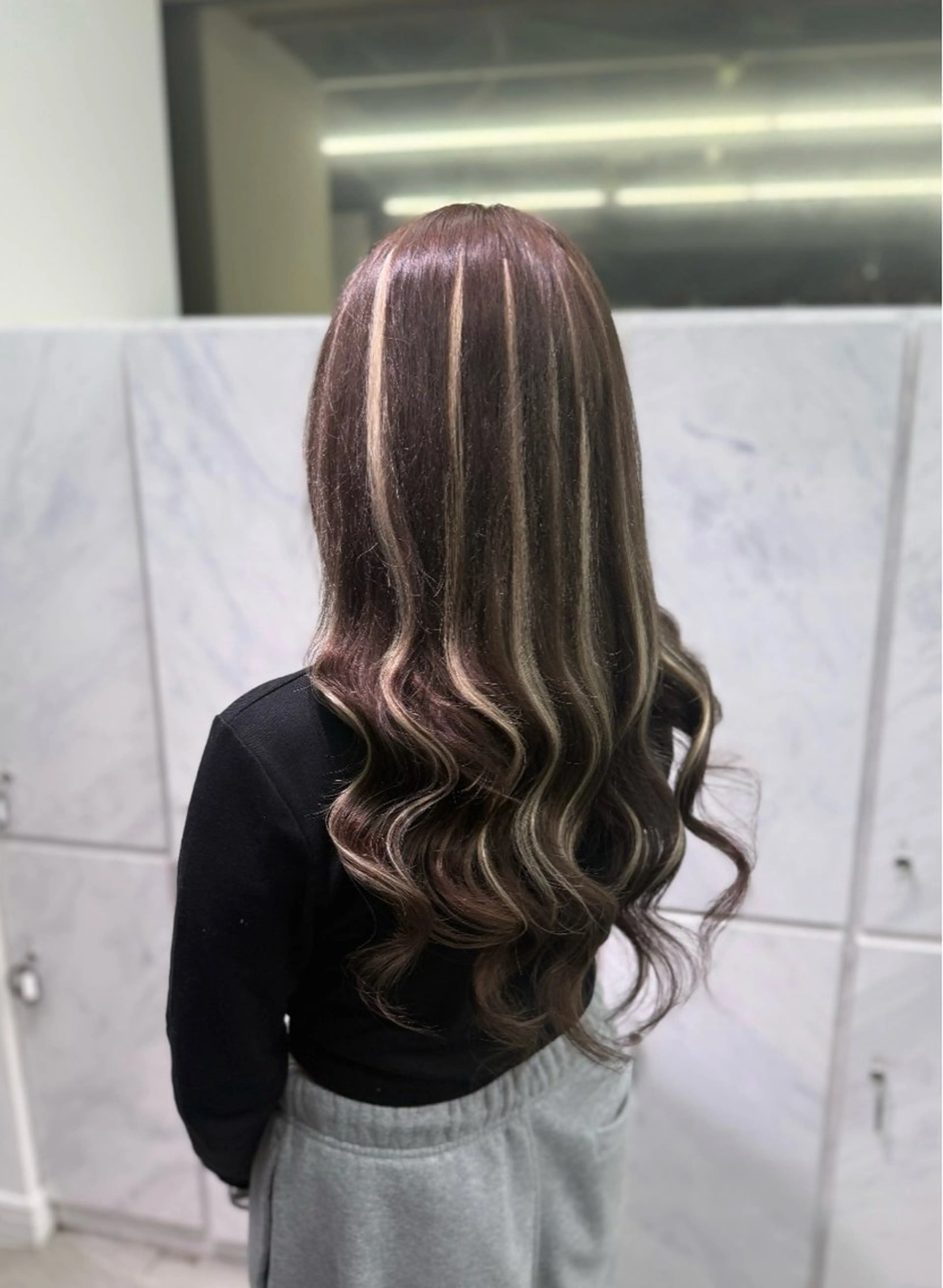 ロング エクステ MOMOKA🍑プル エクステ・ハイトーンのヘアスタイル