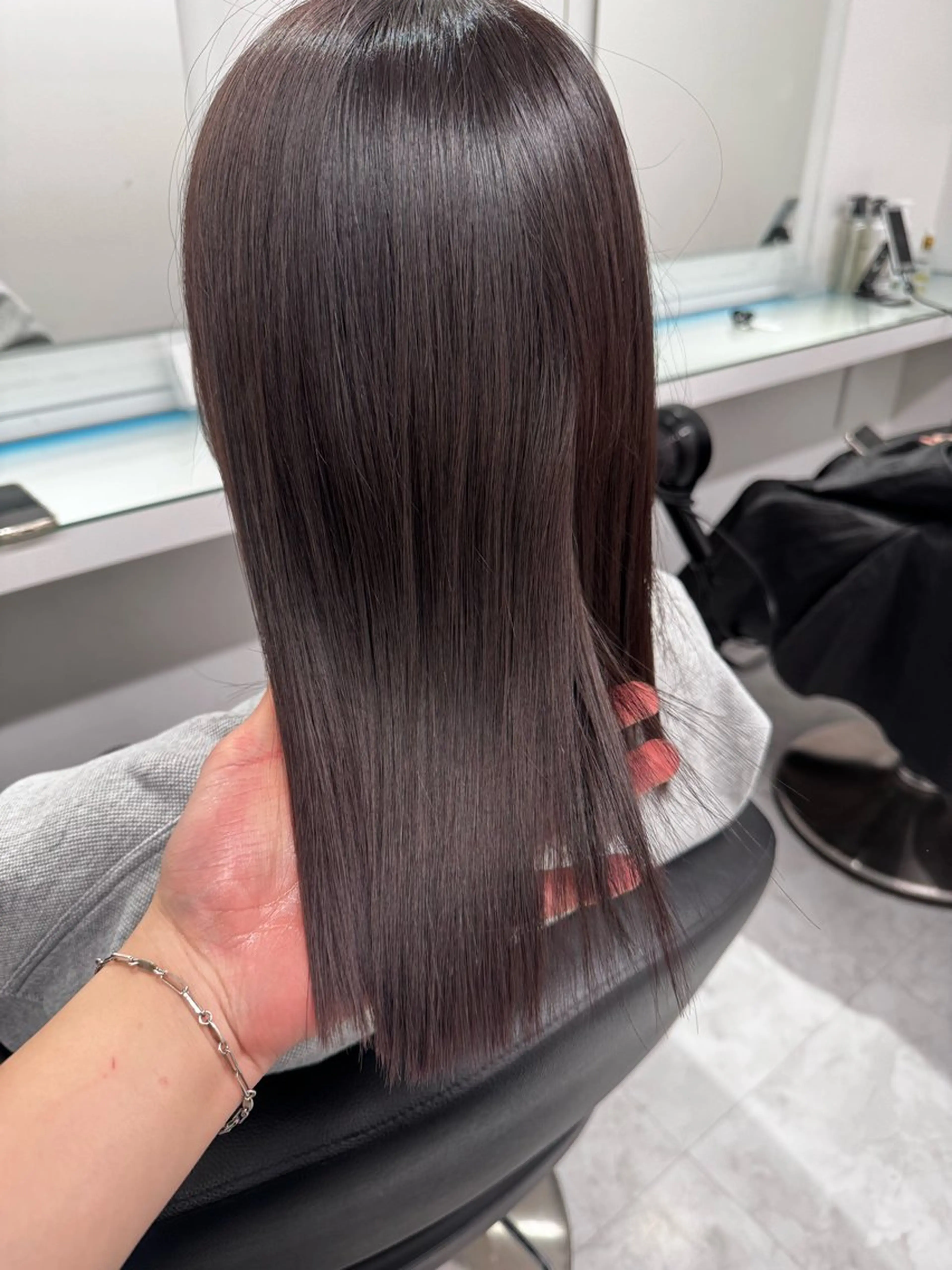 ロング カラー ヘアアレンジ カット 縮毛矯正 ヘアセット 透け上品ハイトーン 職人ゆうと🤍のヘアスタイル