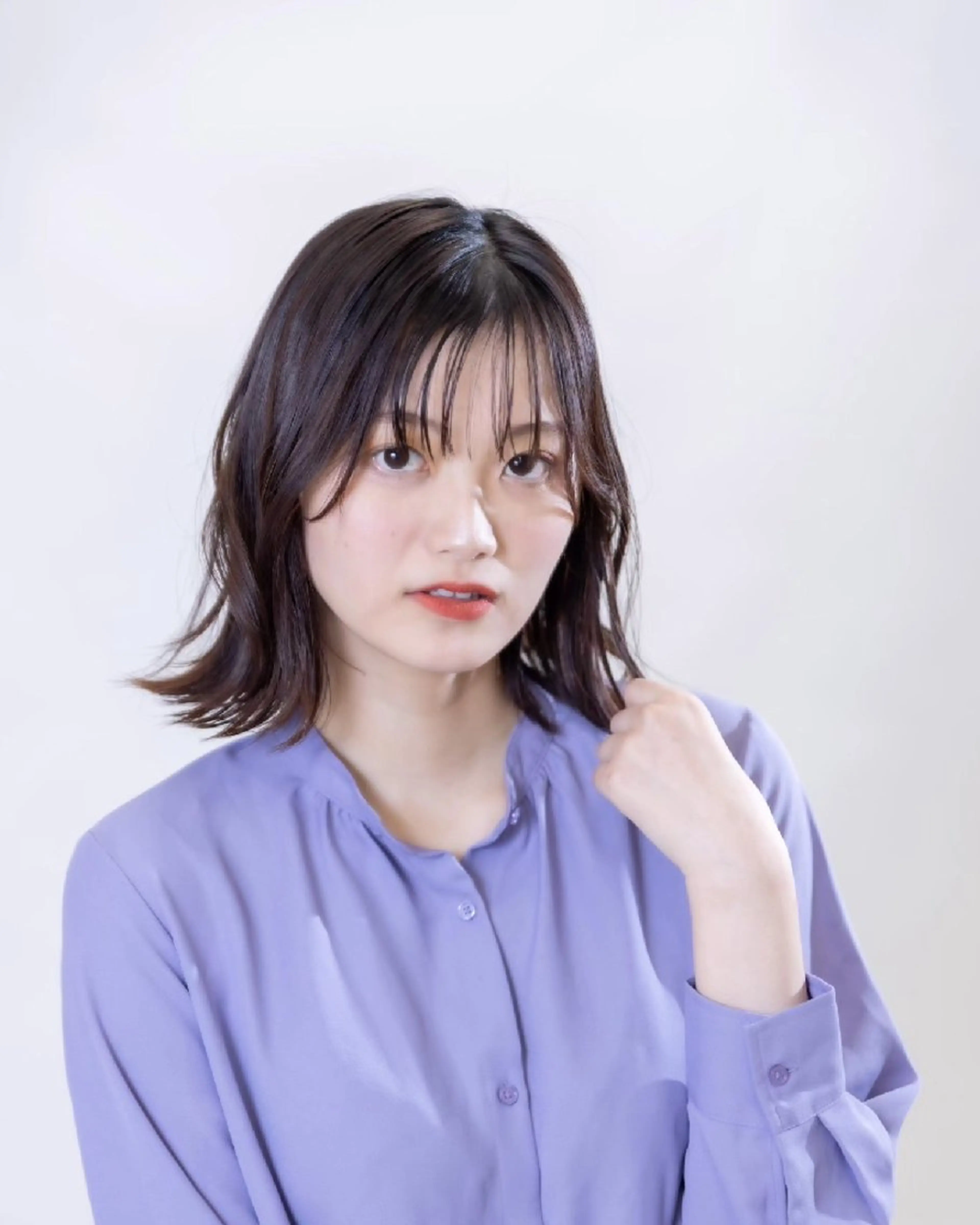 ミディアム カラー 外ハネヘア カット ヘアカラー トリートメント 尾澤 尚希のヘアスタイル