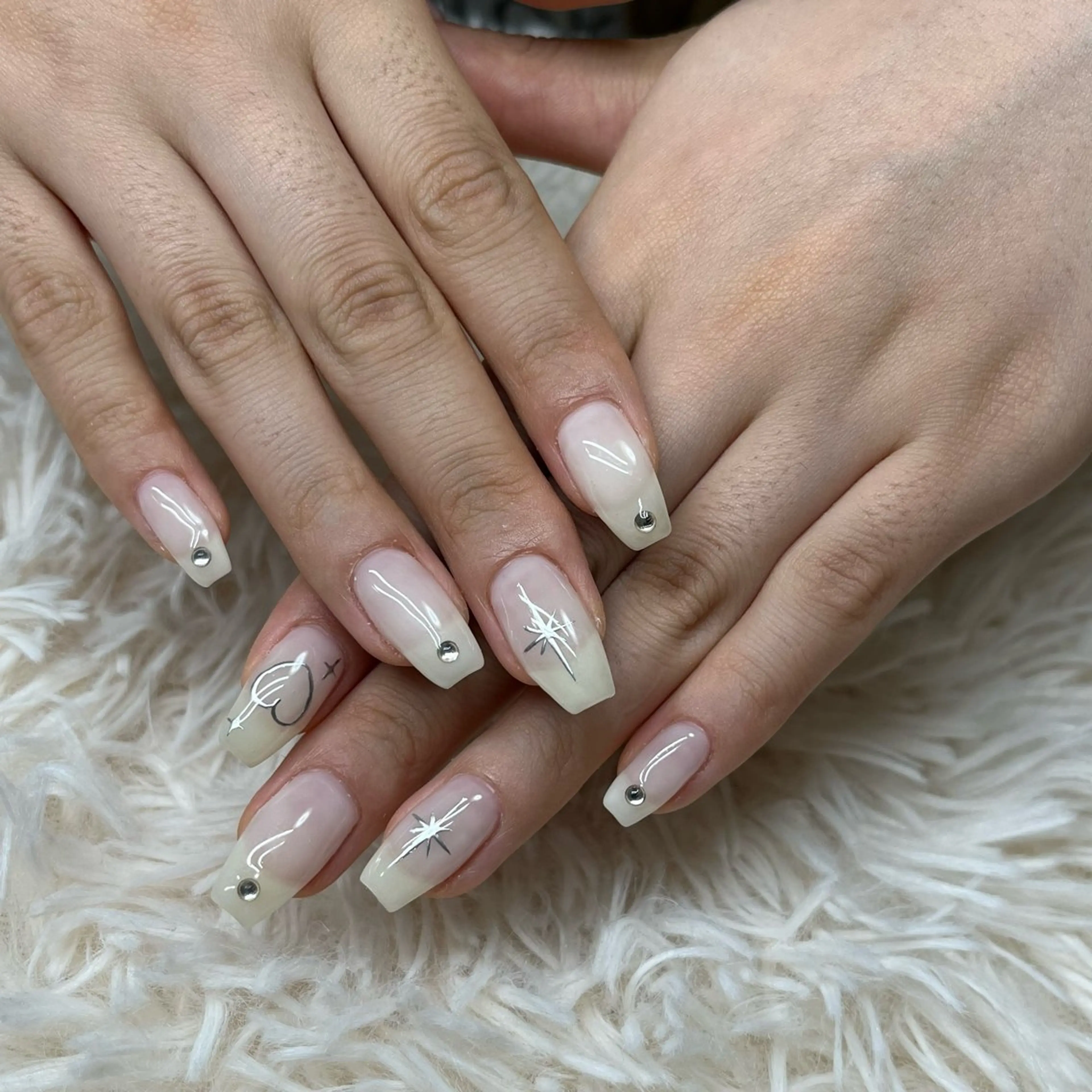 ネイル アートネイル キラキラネイル 韓国ネイル ラメ(グリッター) ロングネイル 🐕‍🦺Yappy 💗A-tanのネイルデザイン