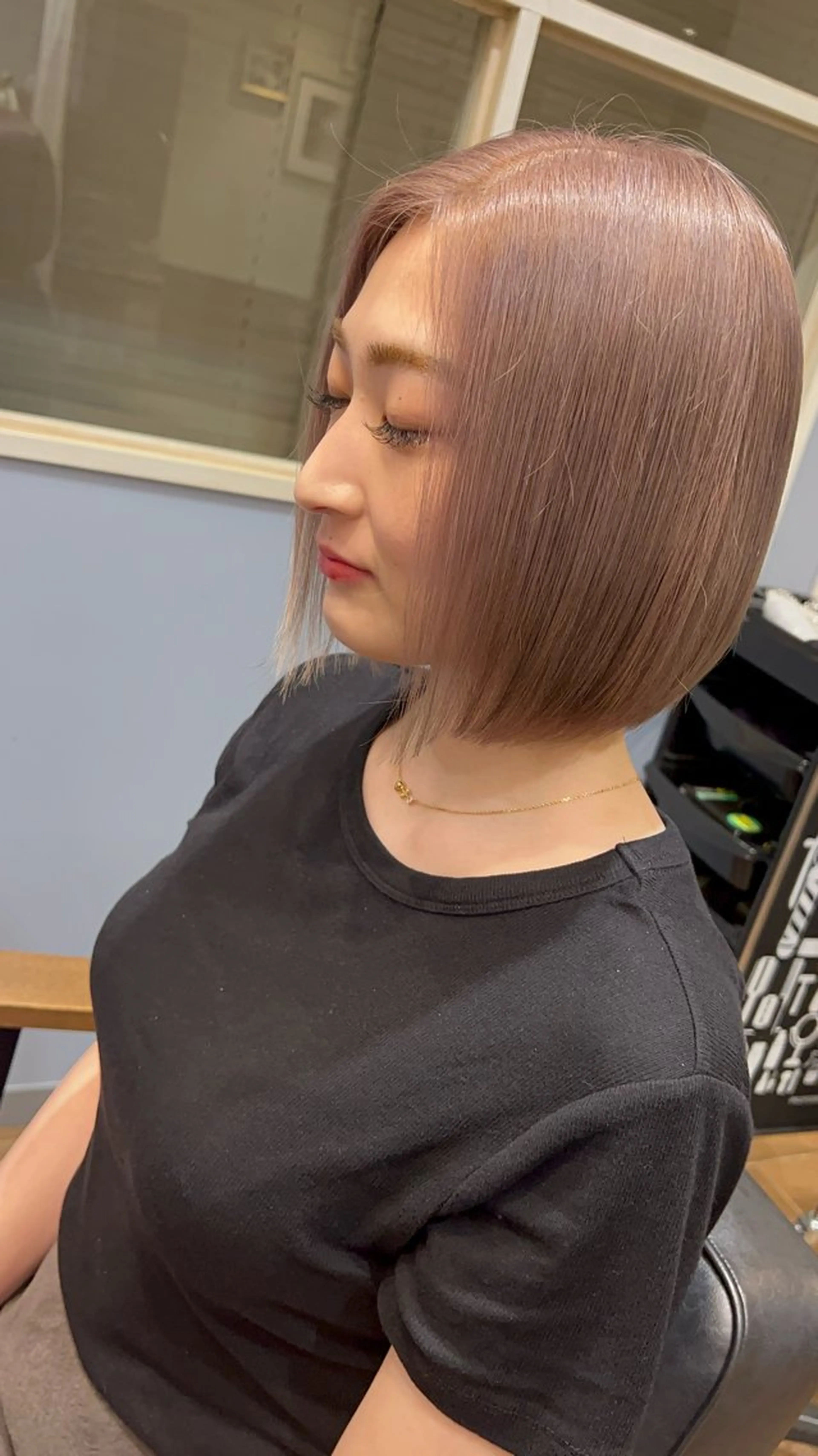 カラー ベージュカラー ピンクカラー ピンクベージュ ボブ カット ヘアカラー ヘアメイクアース泡瀬店所属・徳森 翔磨のヘアスタイル