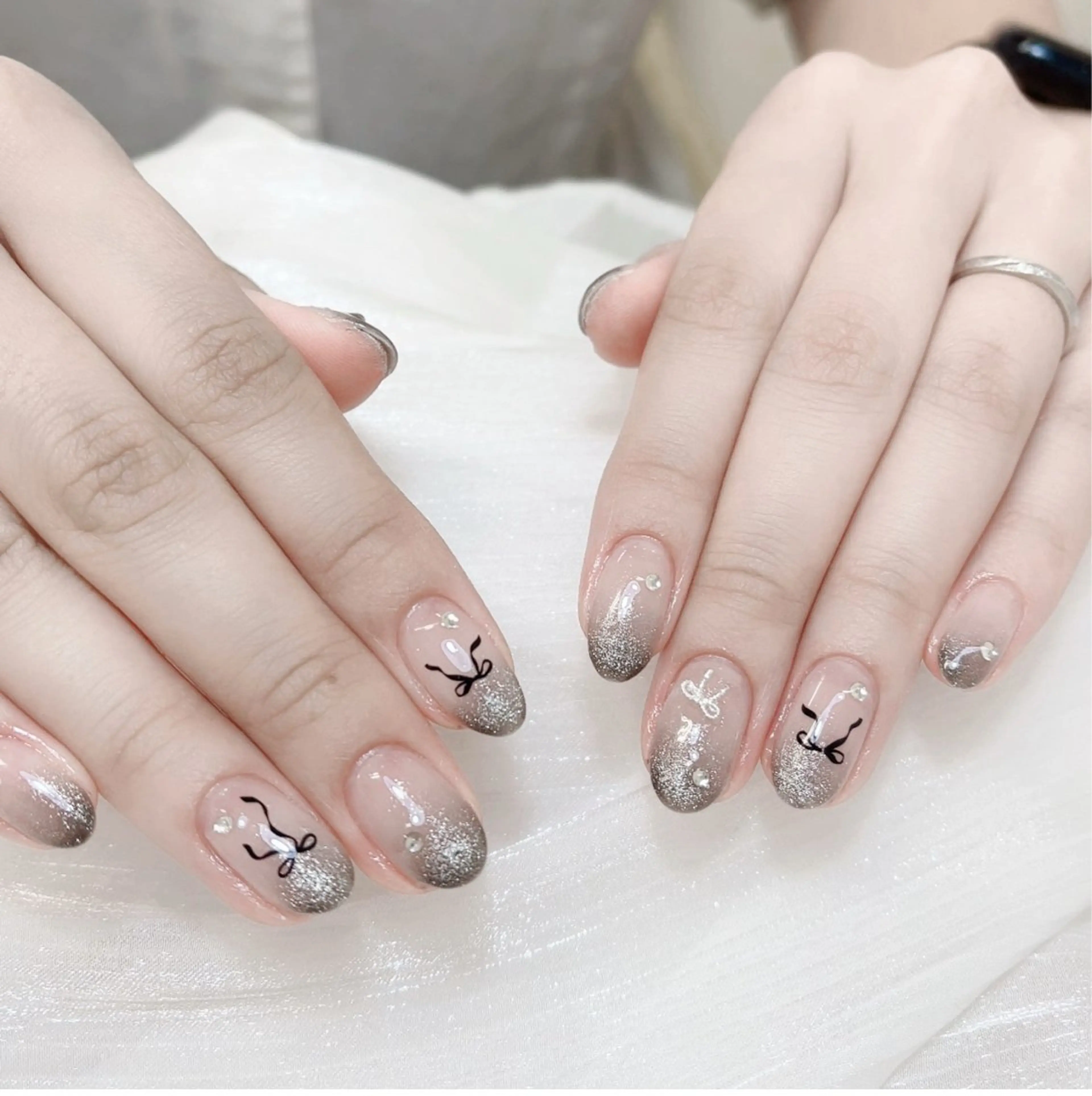 ネイル チークネイル フレンチネイル グラデーション キラキラネイル 韓国ネイル DUO MI所属・陳 rinaのネイルデザイン