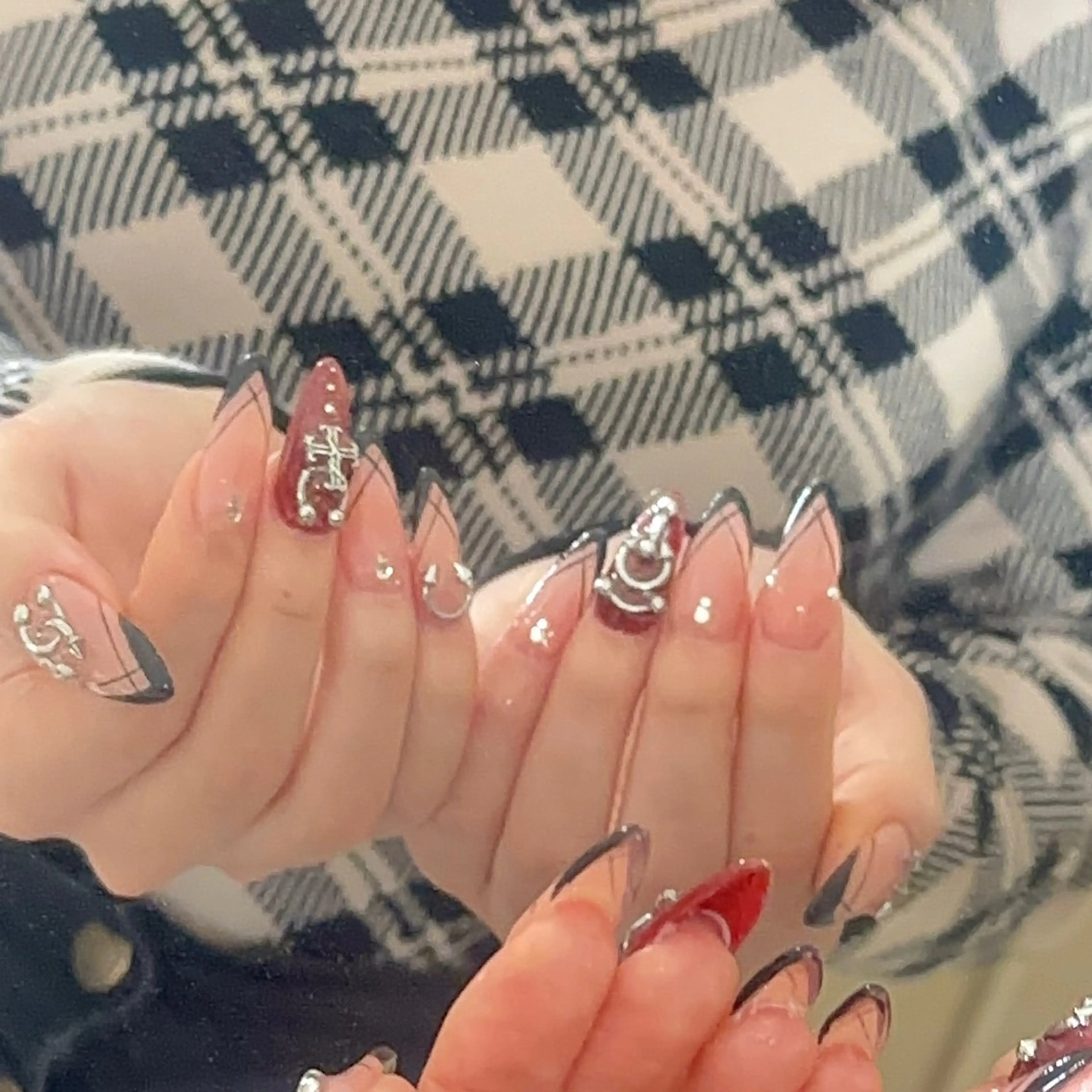 ネイル R.J.S⌘nail所属・R.J.S⌘ nailのネイルデザイン