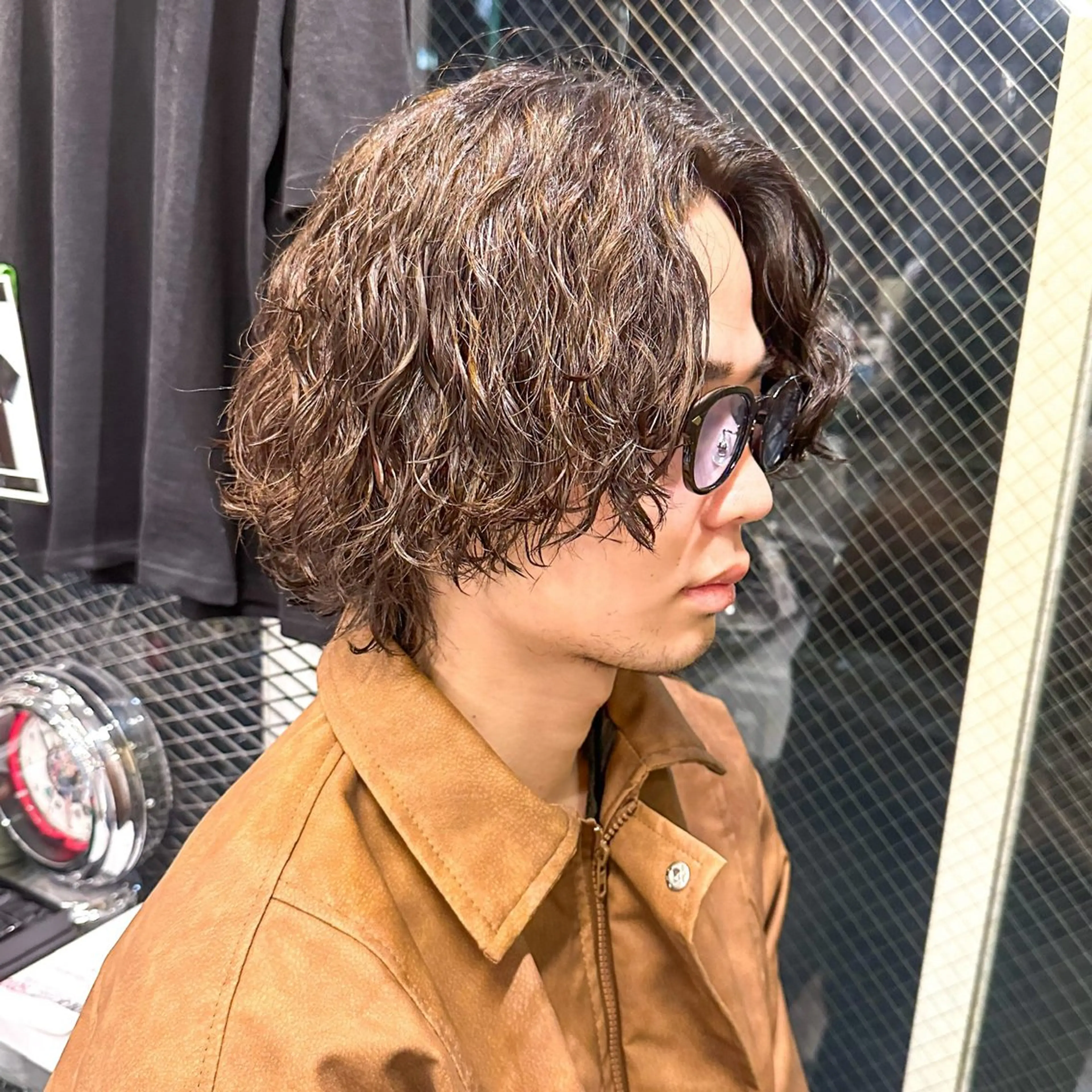 ミディアム パーマ メンズ ミディアムパーマ メンズパーマ スパイラルパーマ カット パーマ トリートメント ツイスパ/メンズ パーマ/歩夢のヘアスタイル