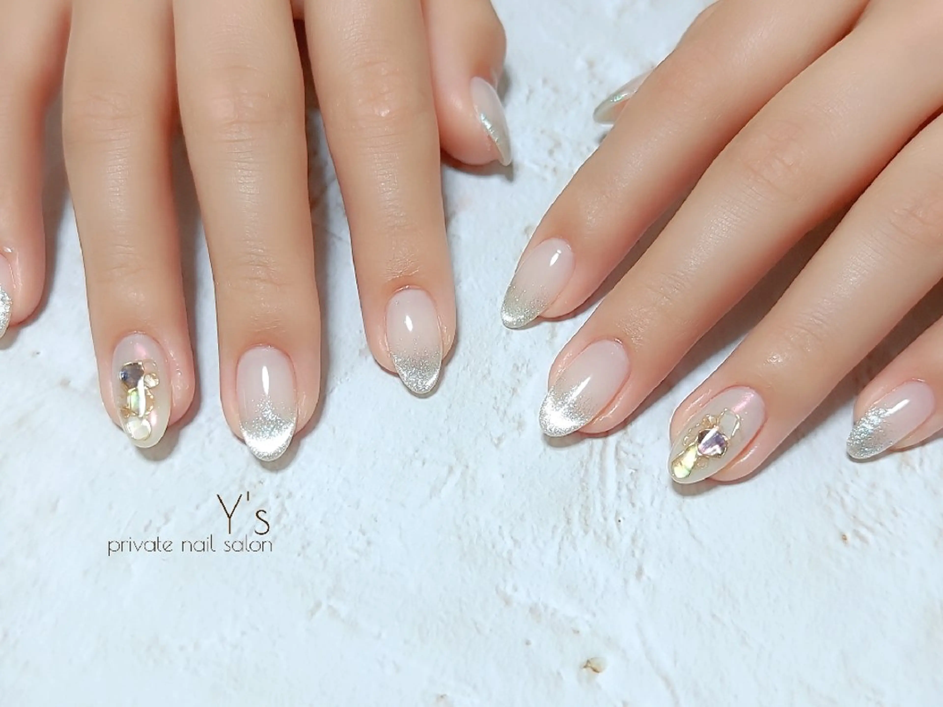 ネイル YUMI NAGAI  のネイルデザイン