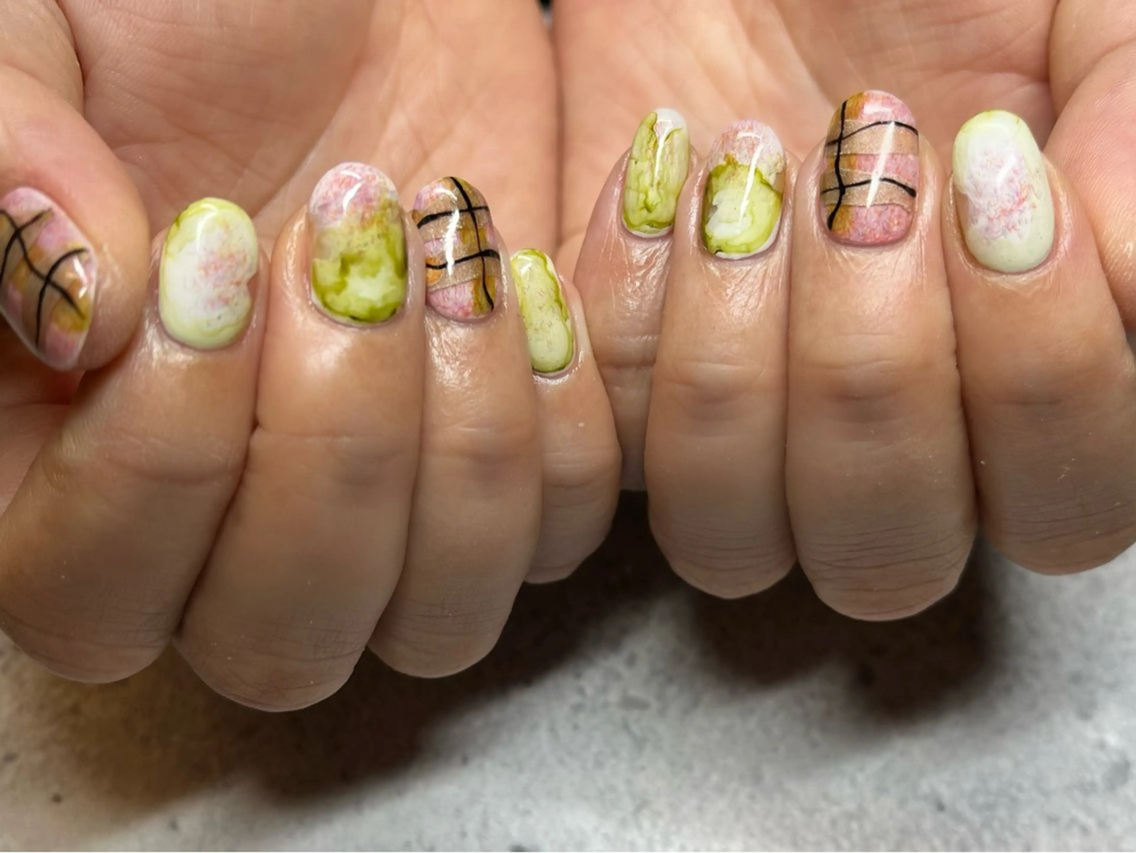 ショート ハンドネイル watabe .のネイルデザイン