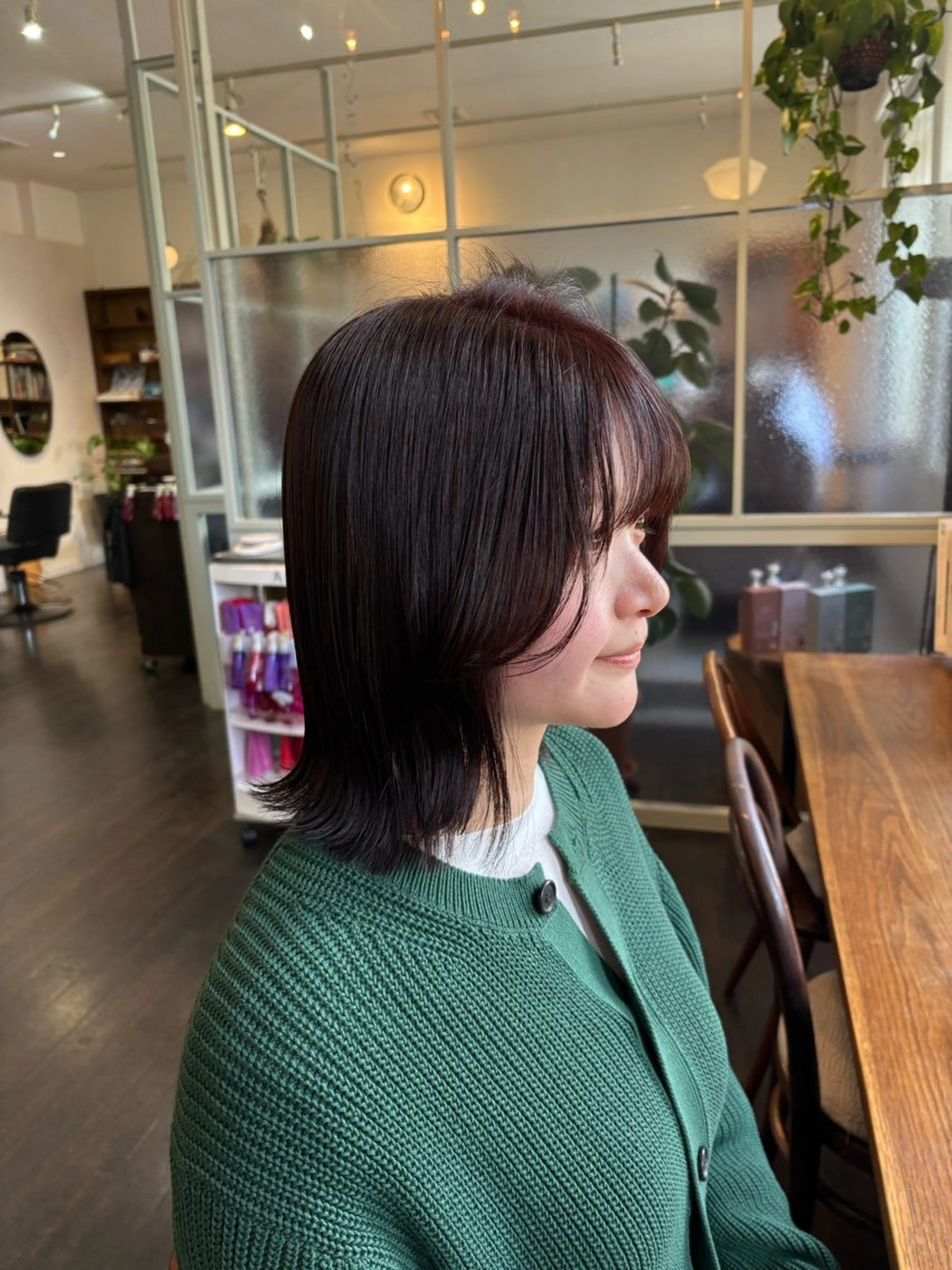 ミディアム カット ヘアカラー hair bulb所属・三國 栞音のヘアスタイル