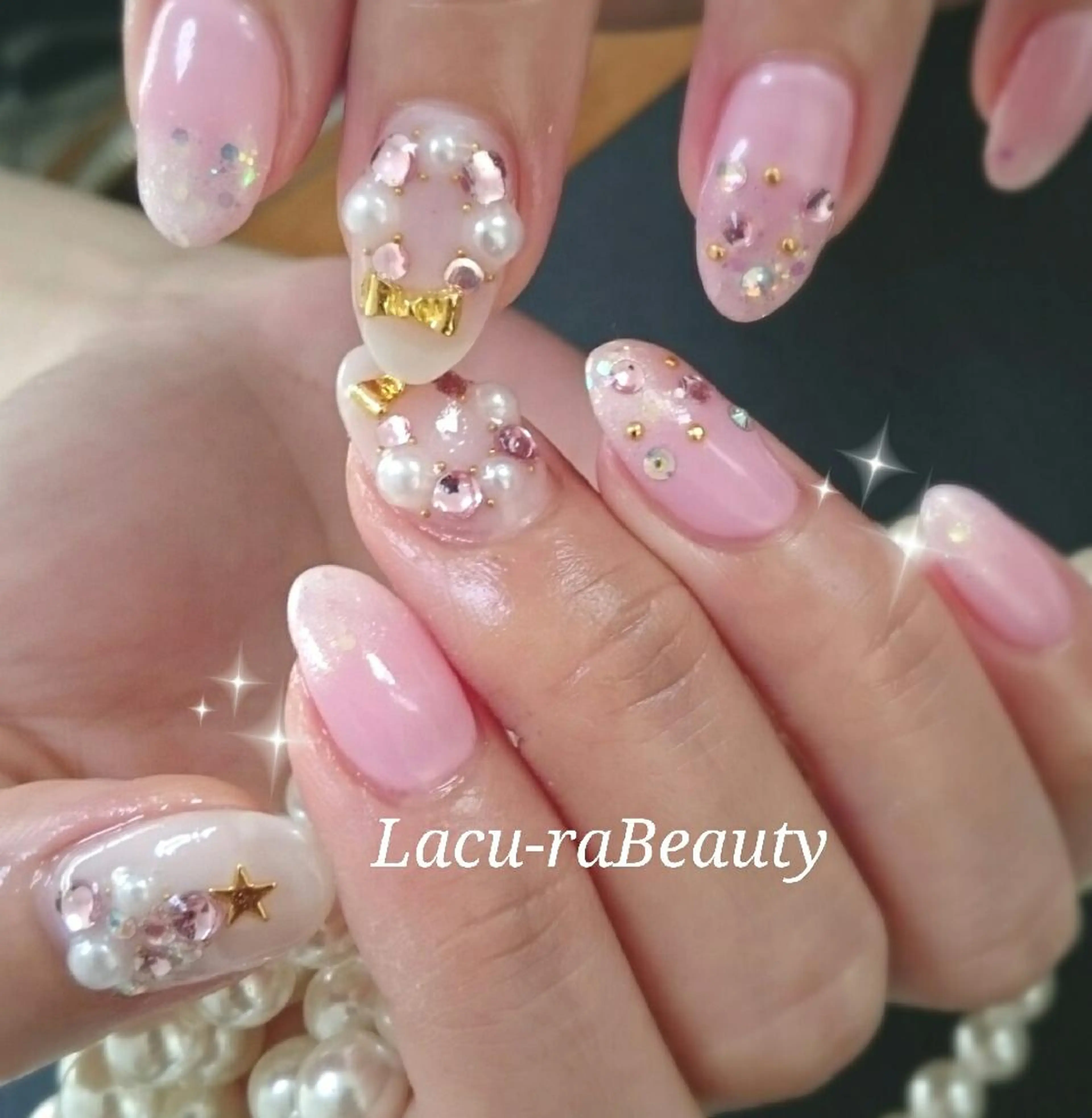 ネイル 小顔と腸の専門店 ラクーラビューティのエステ・リラクイメージ