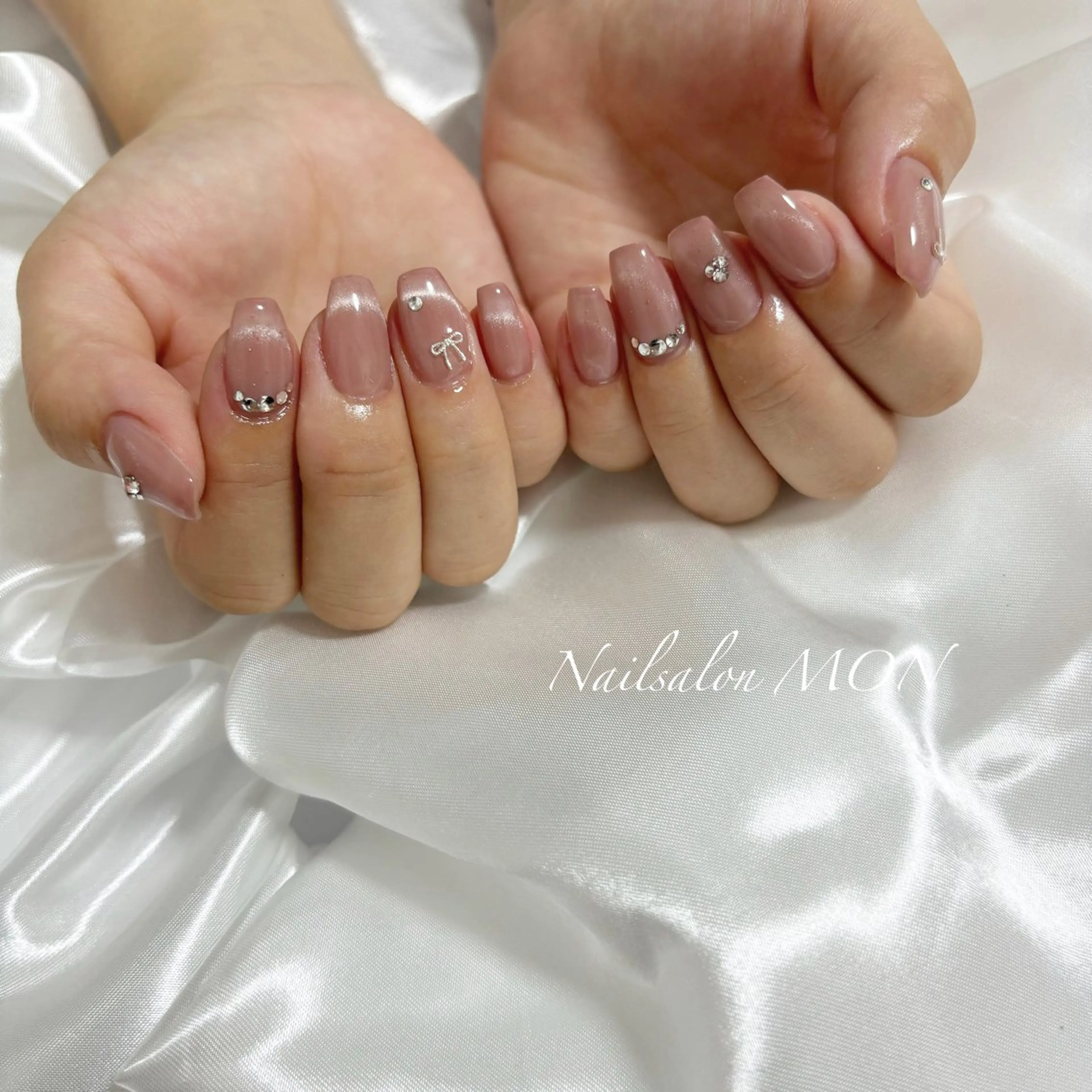 ネイル ジェルネイル ストーンネイル ハンドネイル Nailsalon MONのネイルデザイン