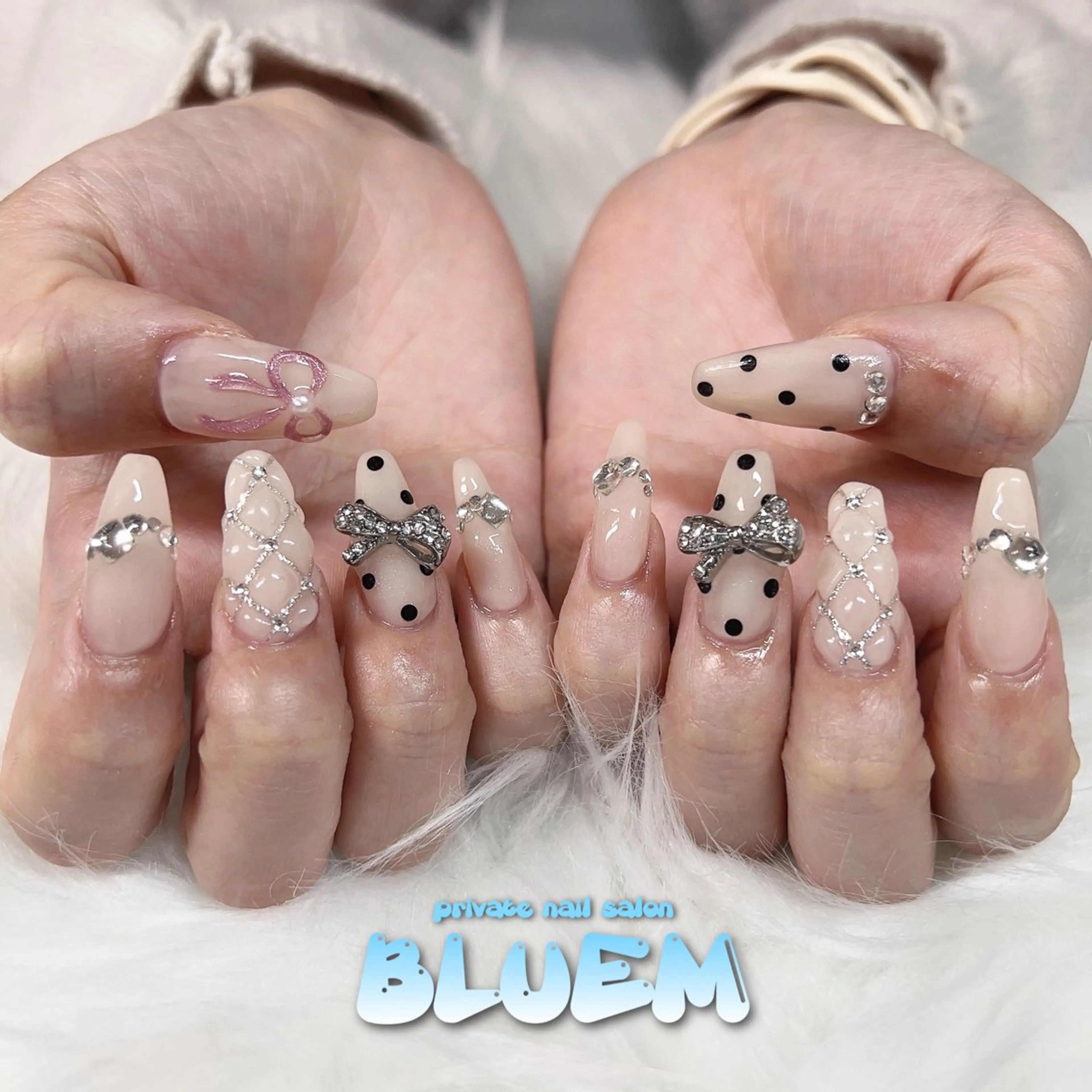 ネイル ハンドネイル BLUEM なな🐶のネイルデザイン