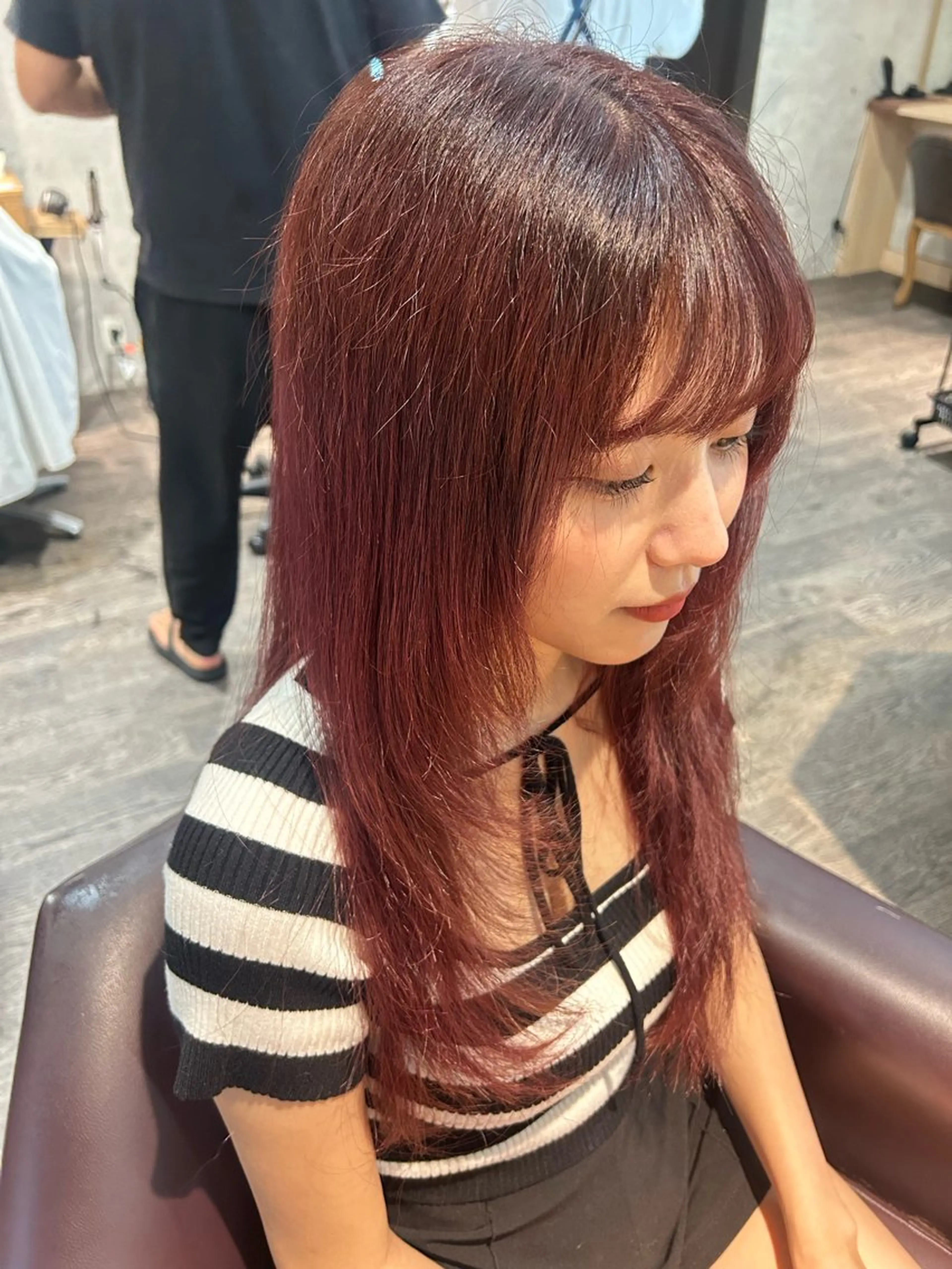 セミロング カラー カシス レイヤーカット カット ヘアカラー トリートメント パーソナルカラー 診断🍀マリンのヘアスタイル