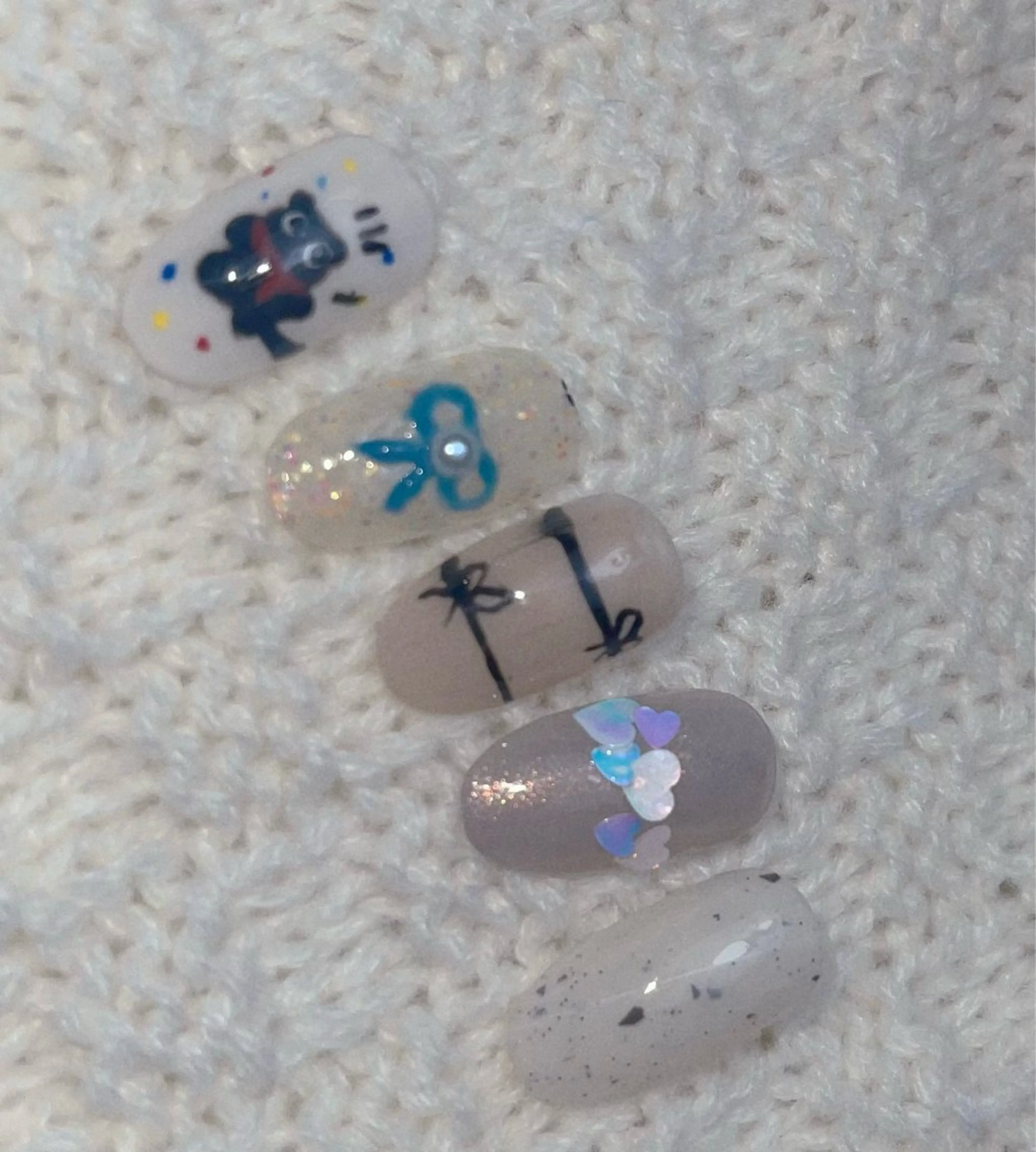 ネイル Rainrain💧 パーツ豊富、やり放題のネイルデザイン