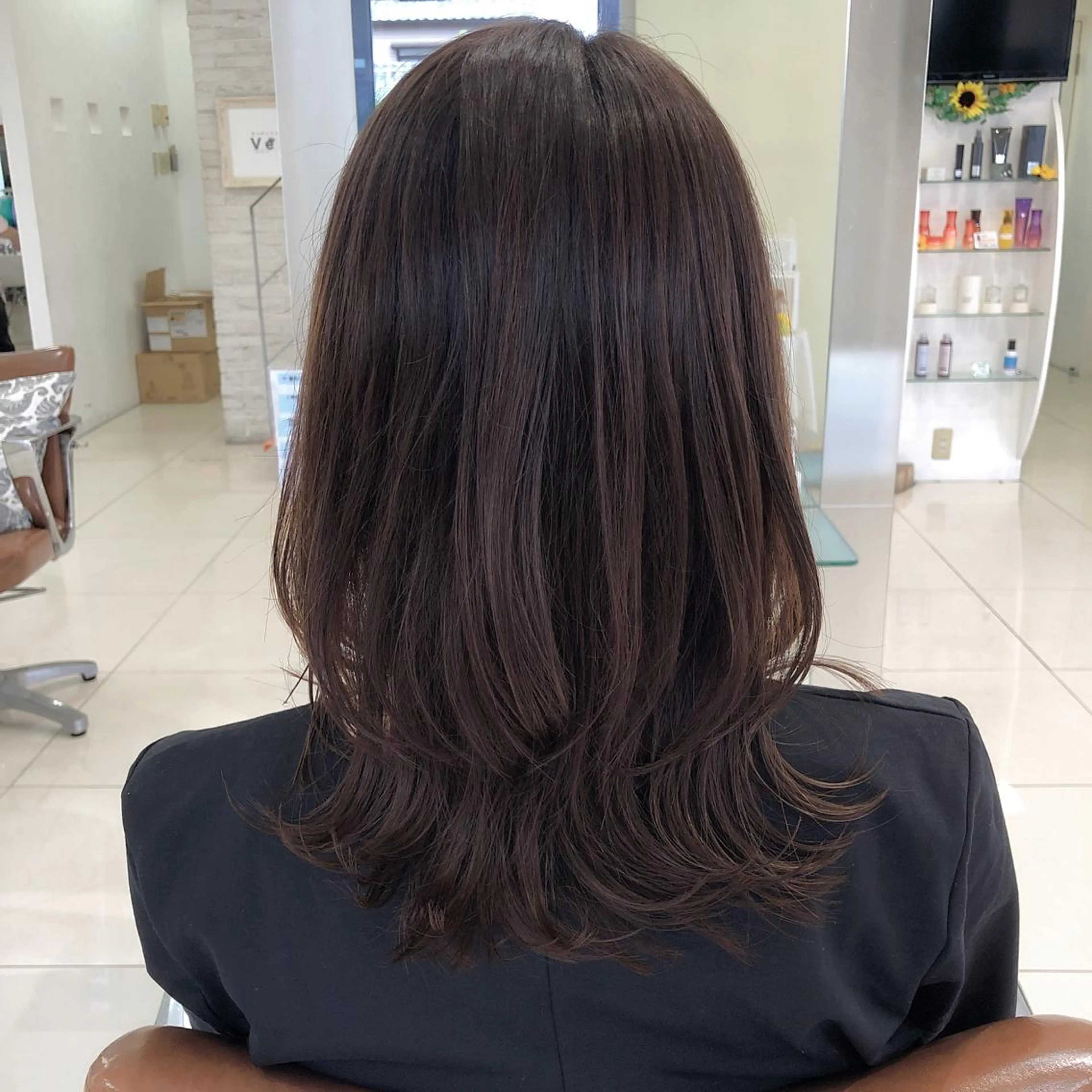 セミロング カット ヘアカラー トリートメント 岩戸優奈 束感まつげ ピンク/ベージュのヘアスタイル