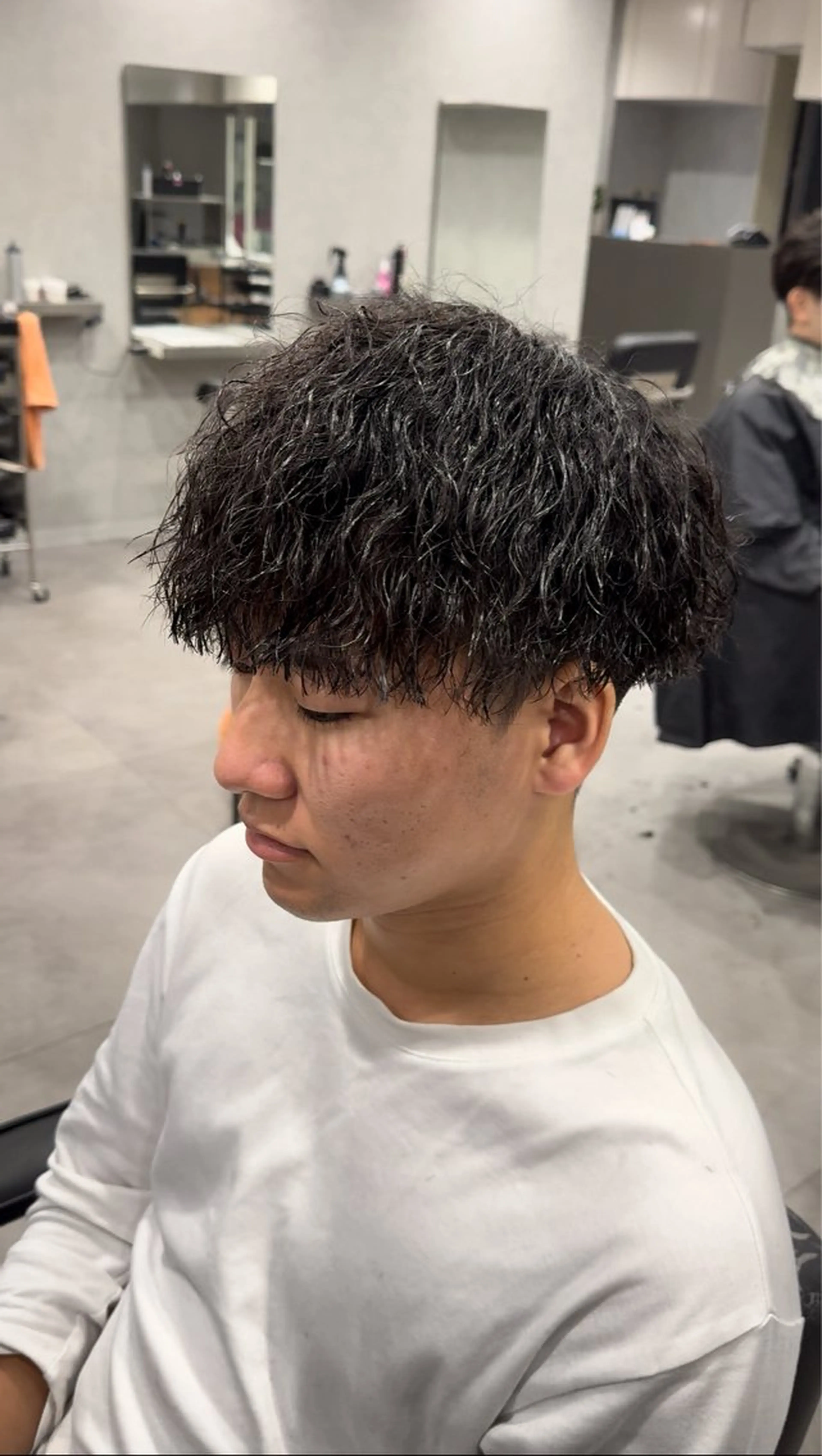 パーマ メンズ 坂梨 健斗のヘアスタイル