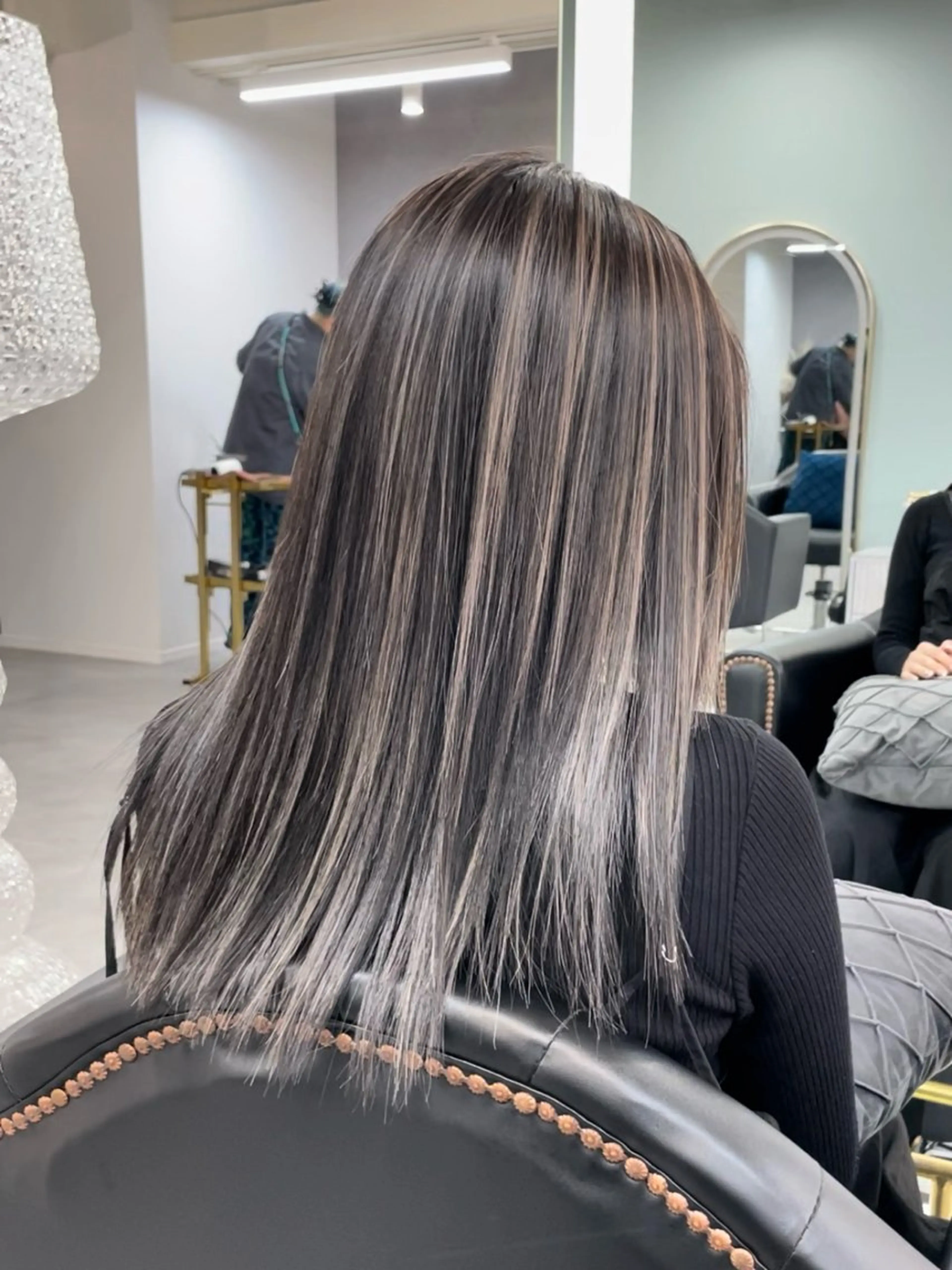 セミロング senjyu GINZA所属・バレイヤージュ/ハイ ライト/庄司鉄平のヘアスタイル