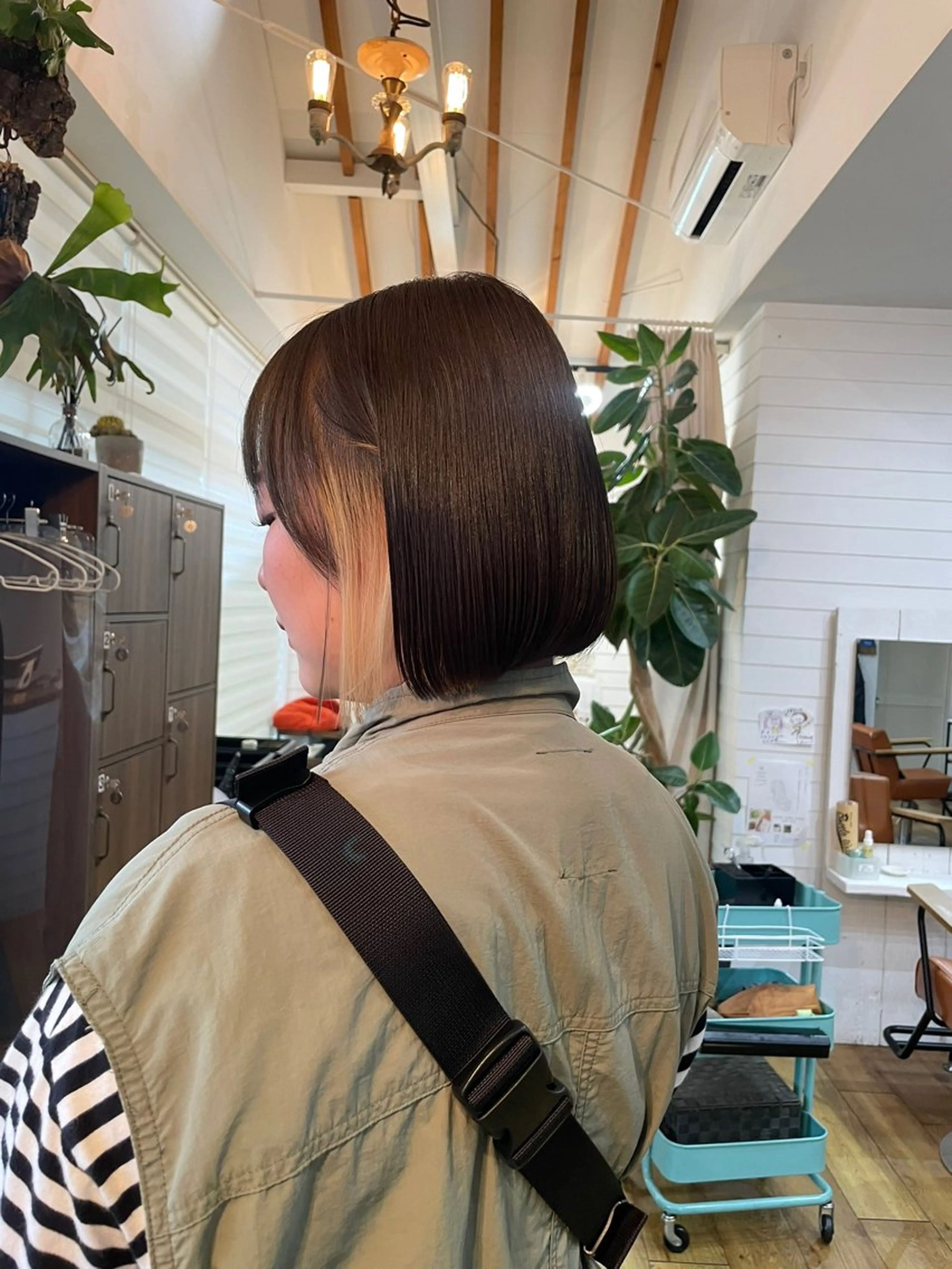 ミディアム カラー イヤリングカラー ボブ 奥田 誠司のヘアスタイル