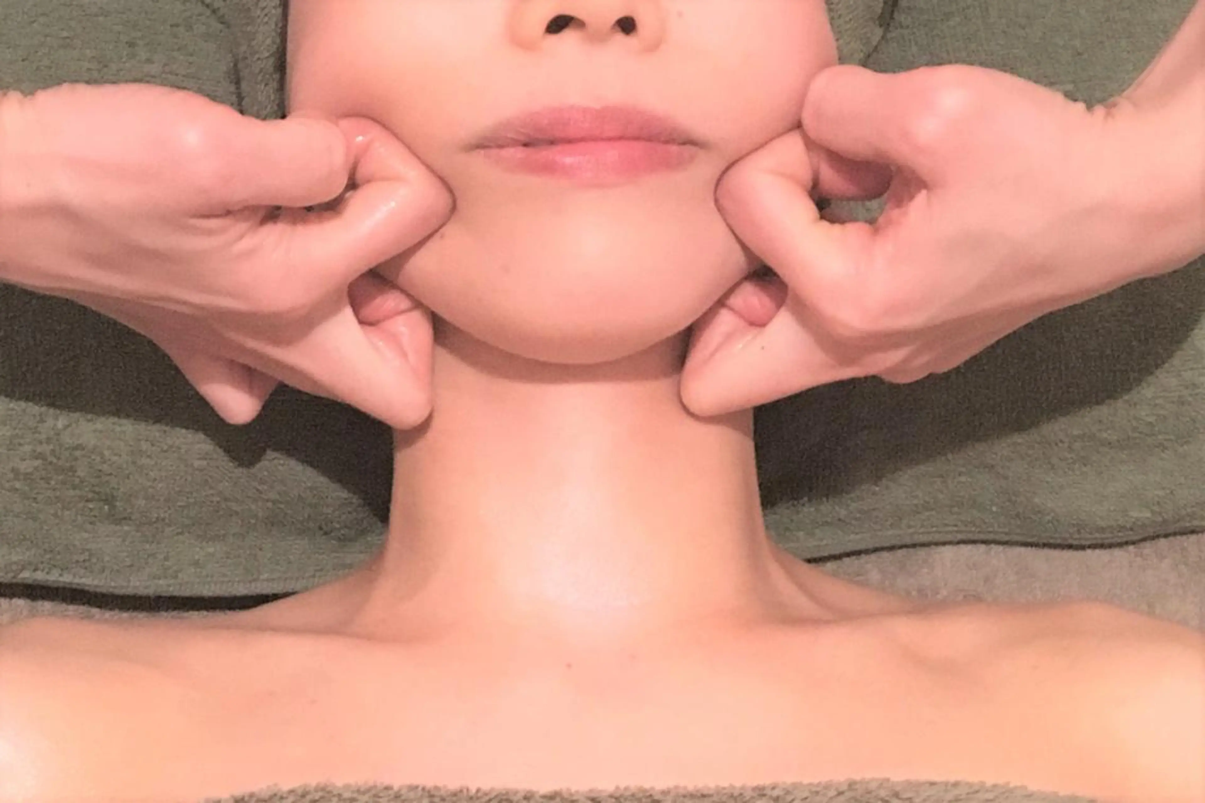 【痛！でもヤミツキスピード小顔】小顔矯正+デコルテリンパトリートメント+ドライヘッド(45分)の写真