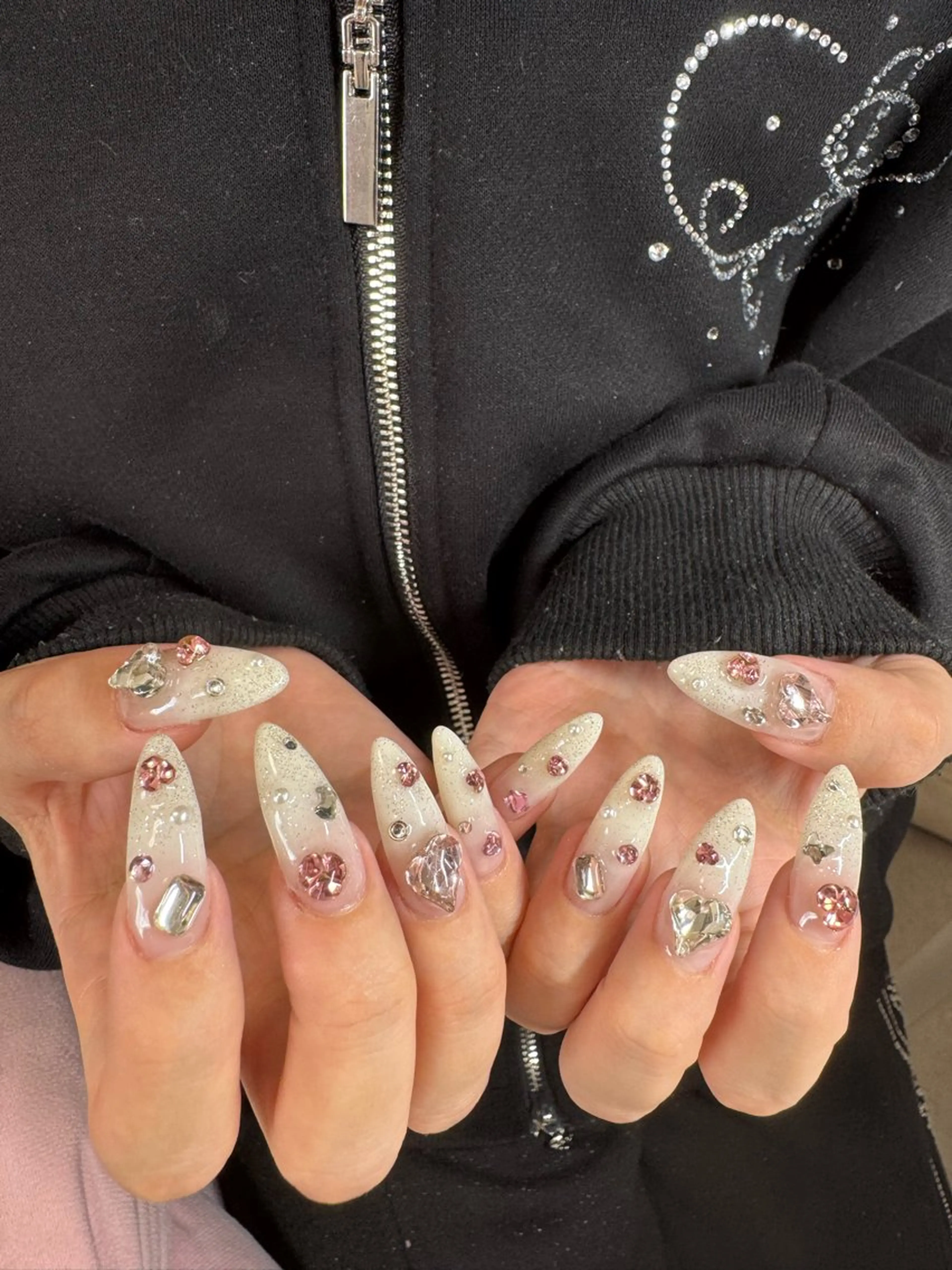 ネイル ハンドネイル 🫧🎀nachi 🎀🫧のネイルデザイン