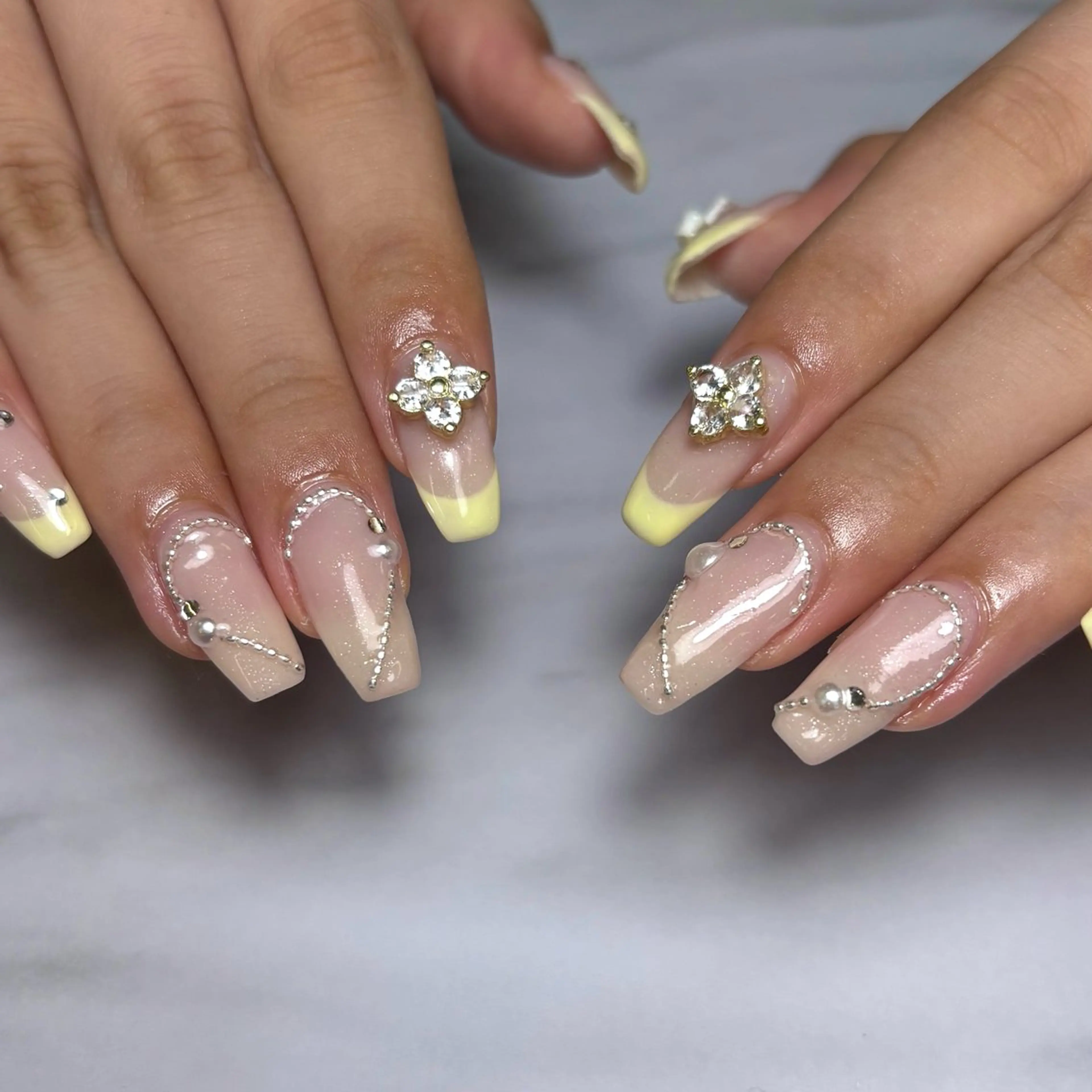 セミロング minuit RIO🪽のネイルデザイン