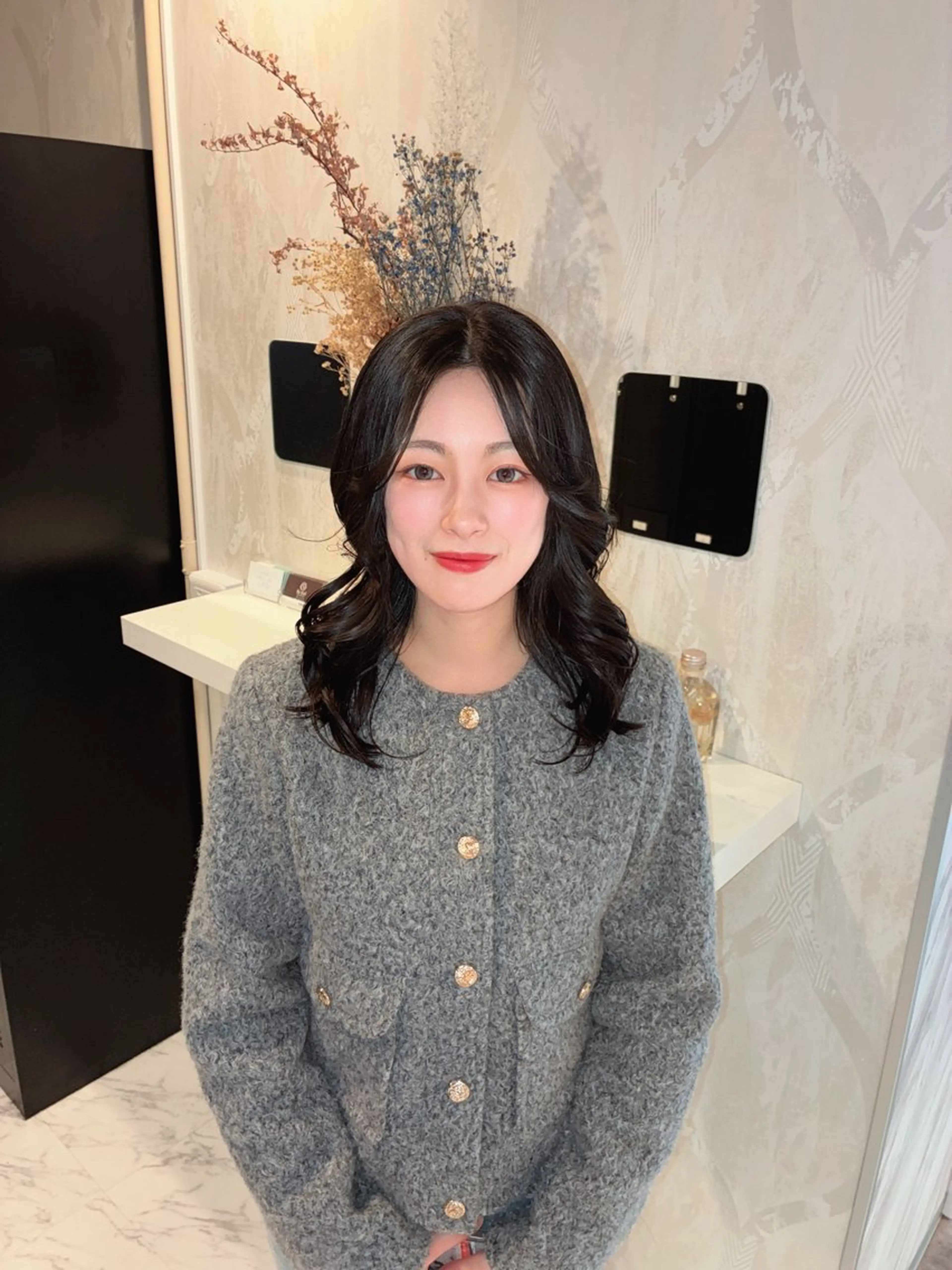 セミロング ハナダ メイのヘアスタイル