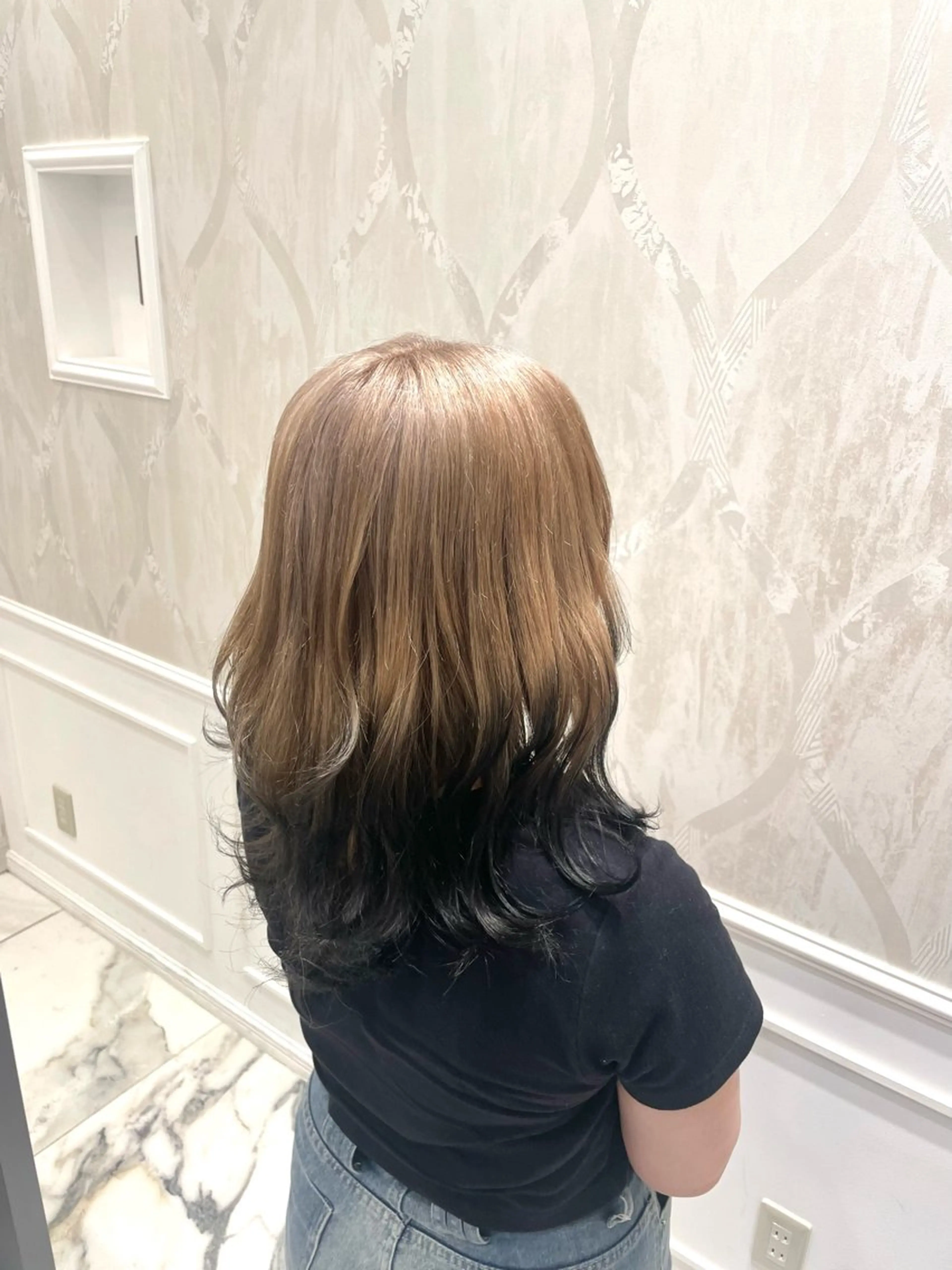 ロング カラー デザインカラー 🌟心斎橋レイヤー 艶ハイトーン/ウルフのヘアスタイル