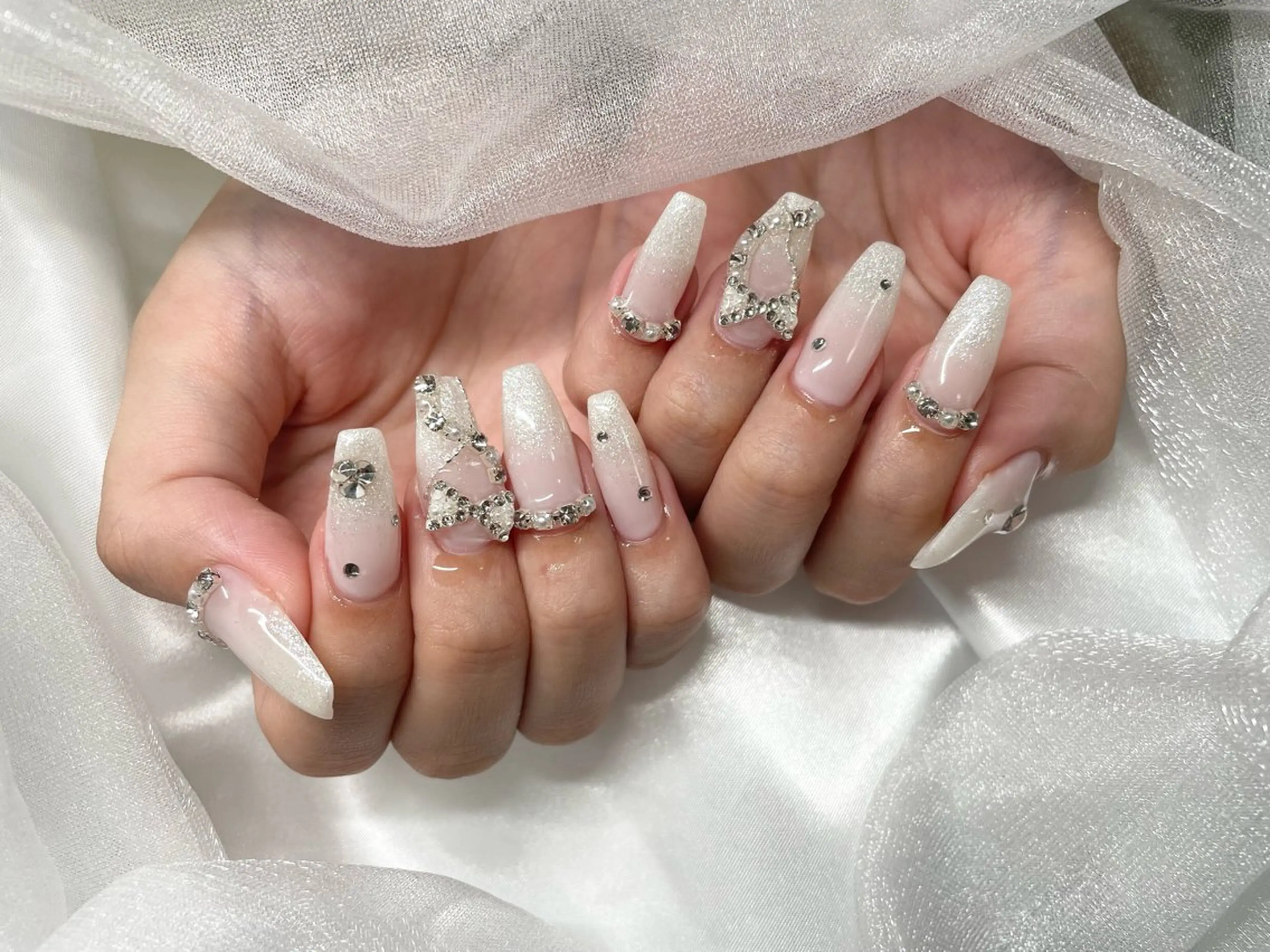 ネイル ハンドネイル Roi〈ロワ〉 Minakoのネイルデザイン