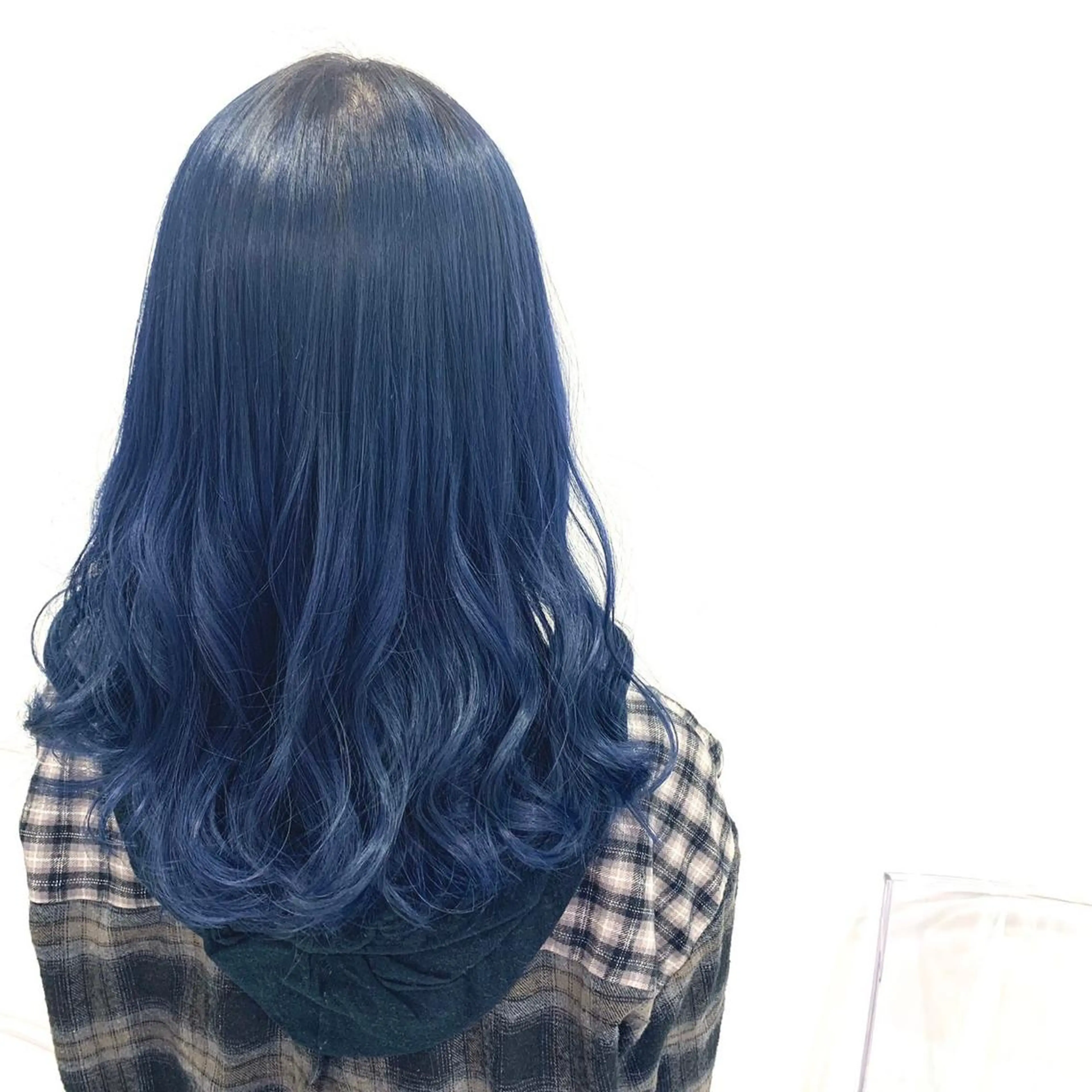 ミディアム カラー ヘアアレンジ 丸みショート 黒髪 ブルーカラー ブルーブラック 透明感カラー EMANON池袋3rd所属・ナチュラル艶髪 なおき｜池袋美容師のヘアスタイル