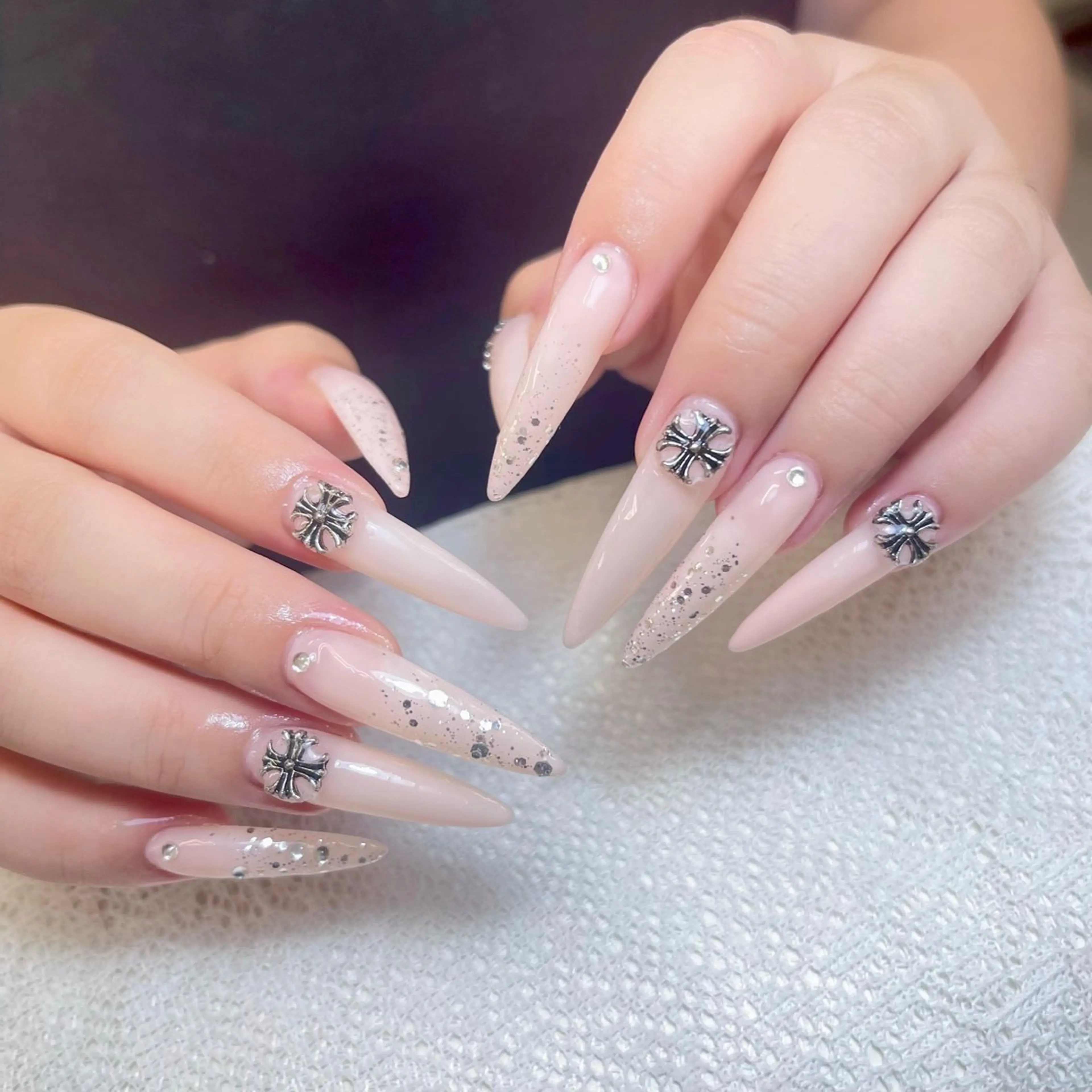 ネイル アートネイル グラデーション キラキラネイル ニュアンスネイル オフィスネイル ZUZU AMEE NAILのネイルデザイン