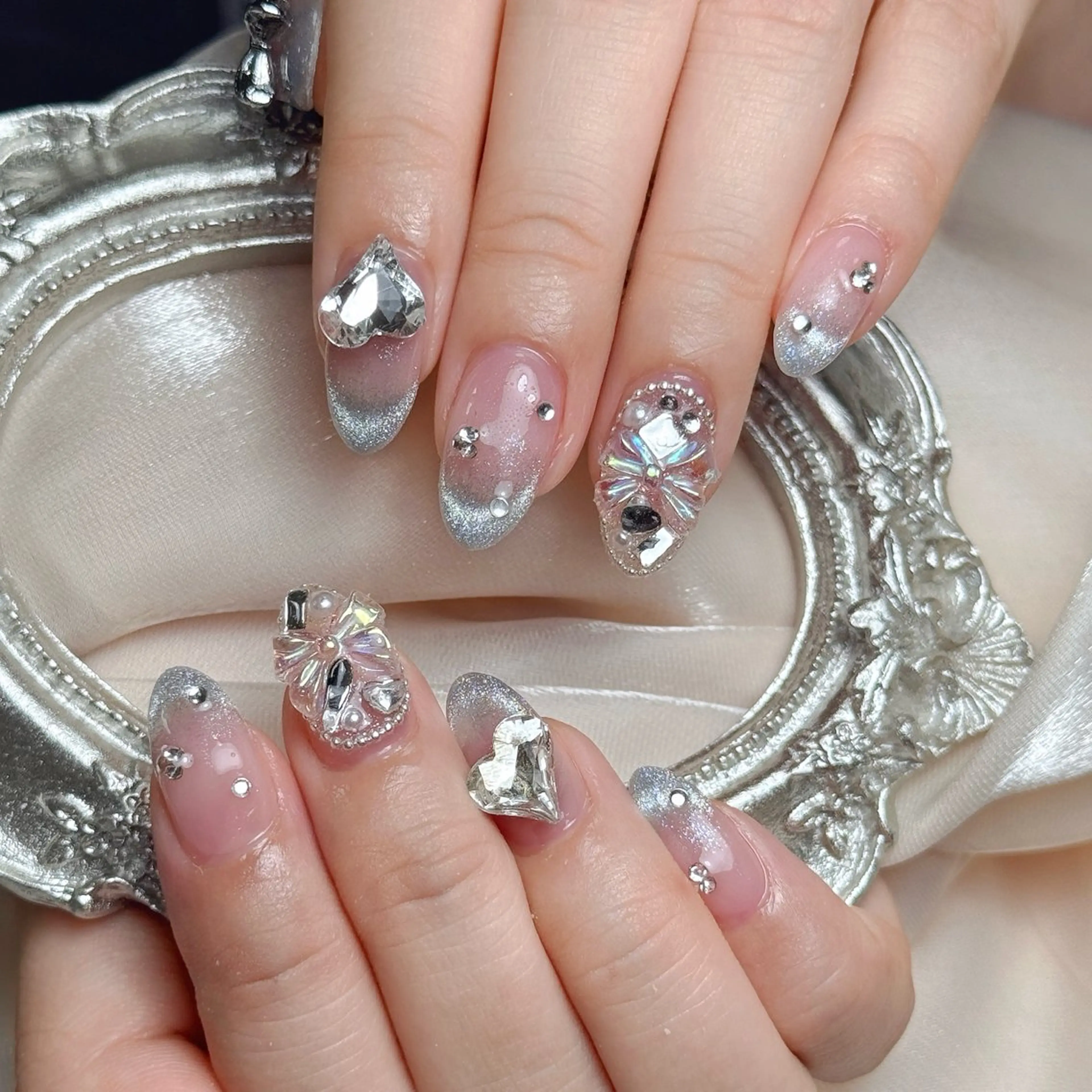 ネイル Maggie Nail🦩のネイルデザイン