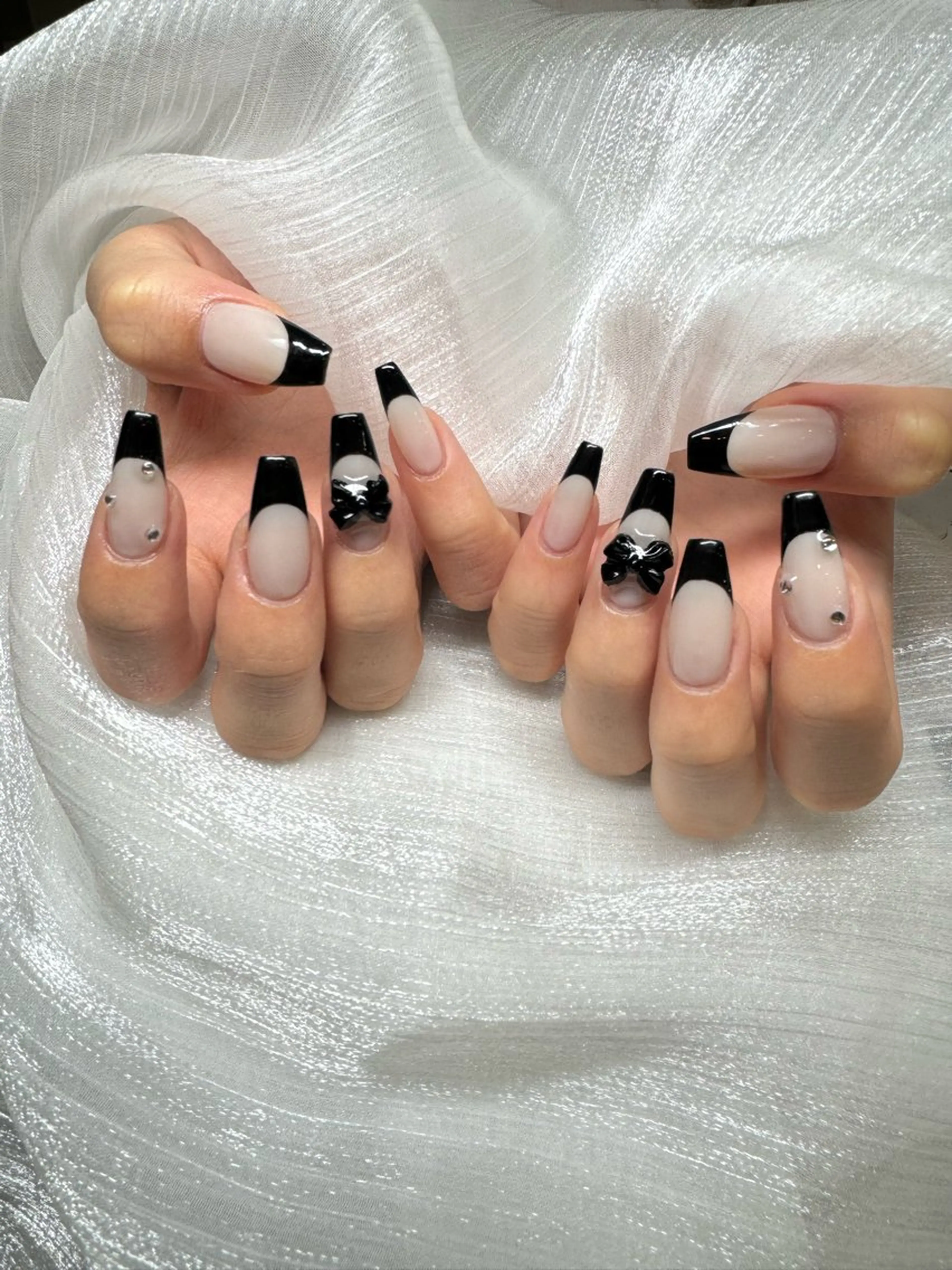 ネイル ハンドネイル MQueen ネイルサロンマルのネイルデザイン