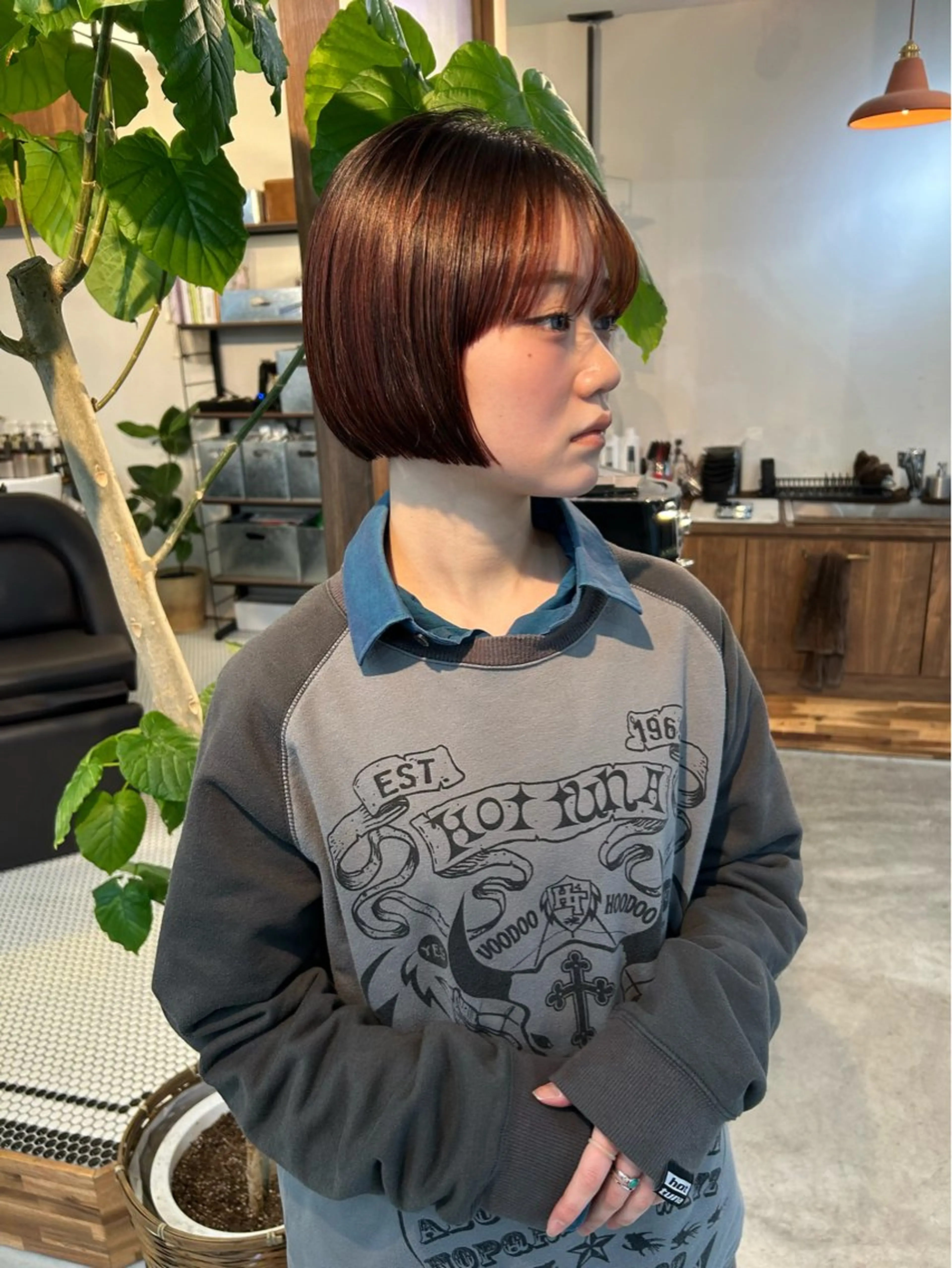 ショート カラー ブリーチ ボブ カット ヘアカラー トリートメント (h)wim ウィムのヘアスタイル