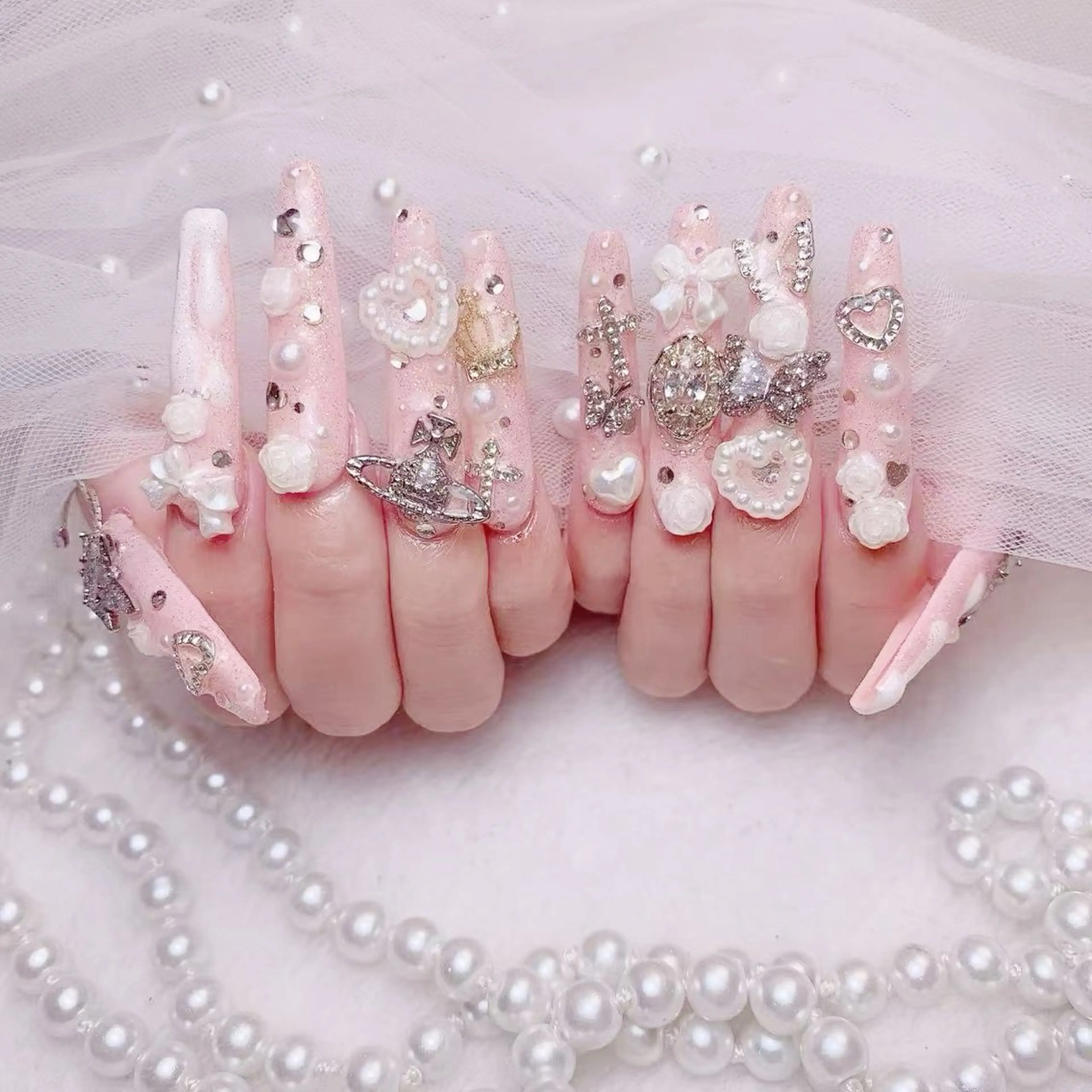 ネイル フレンチネイル ジェルネイル ハート 韓国ネイル マグネットネイル ハンドネイル ネイルサロン lotusのネイルデザイン